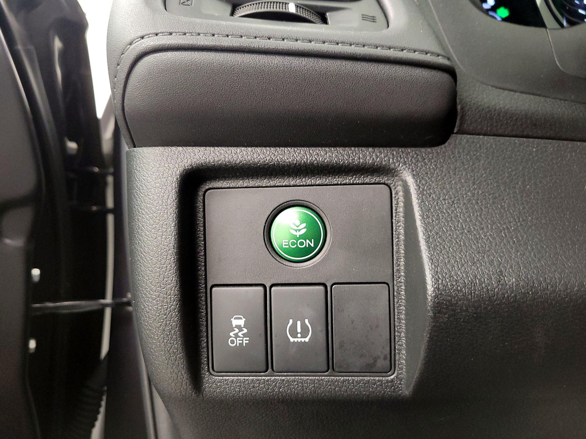 Thumbnail: 2016 Honda HR-V - 11
