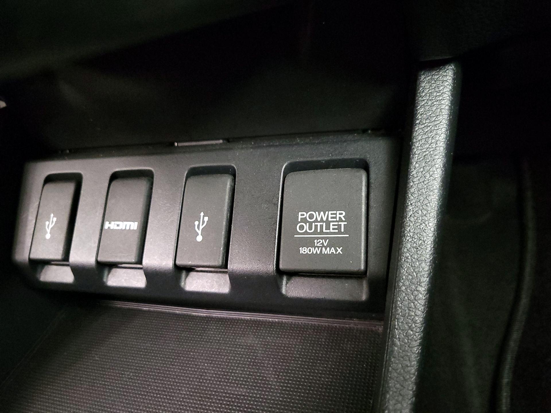 Thumbnail: 2016 Honda HR-V - 16