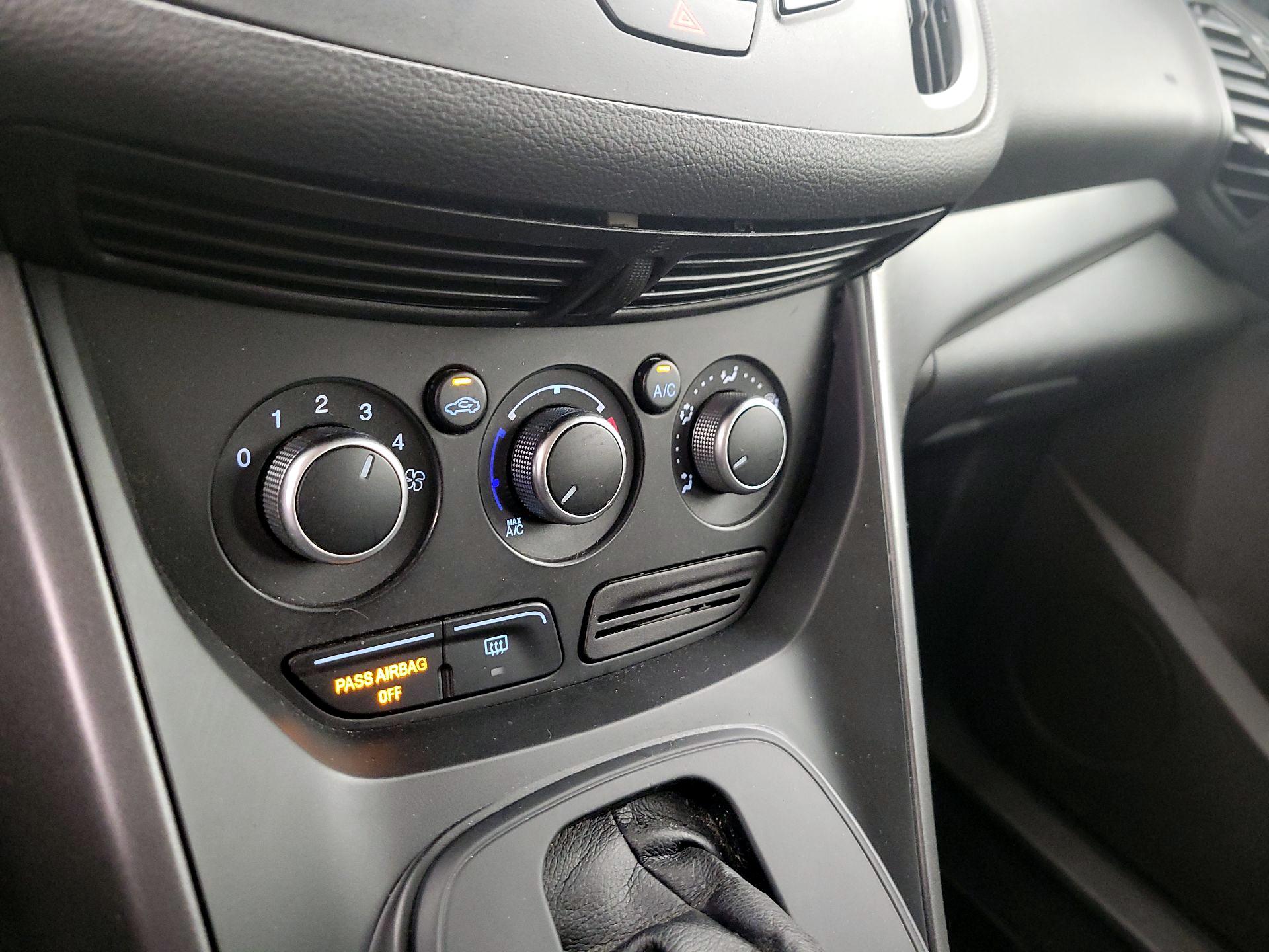 Thumbnail: 2016 Ford Escape - 16