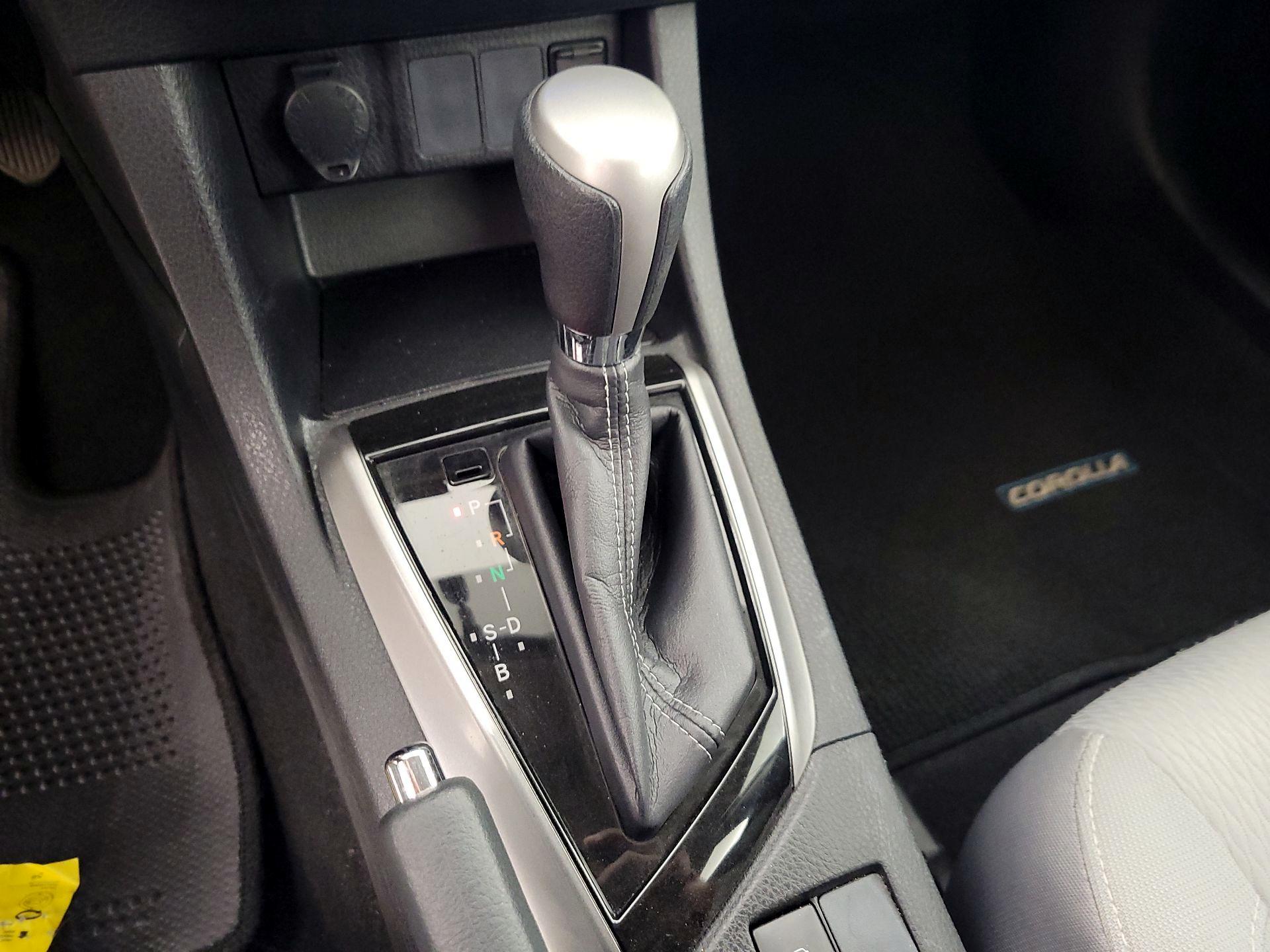 Thumbnail: 2016 Toyota Corolla - 17