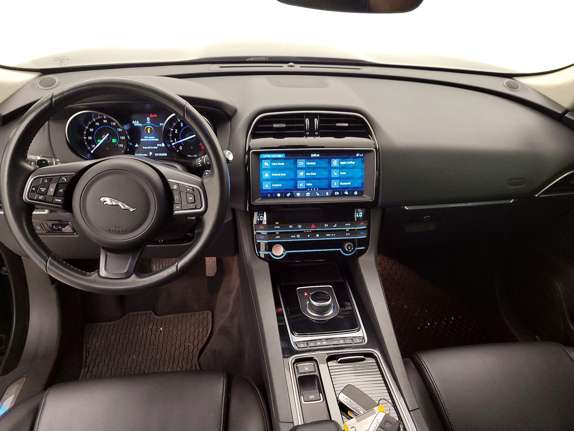 Thumbnail: 2020 Jaguar F-Pace - 9