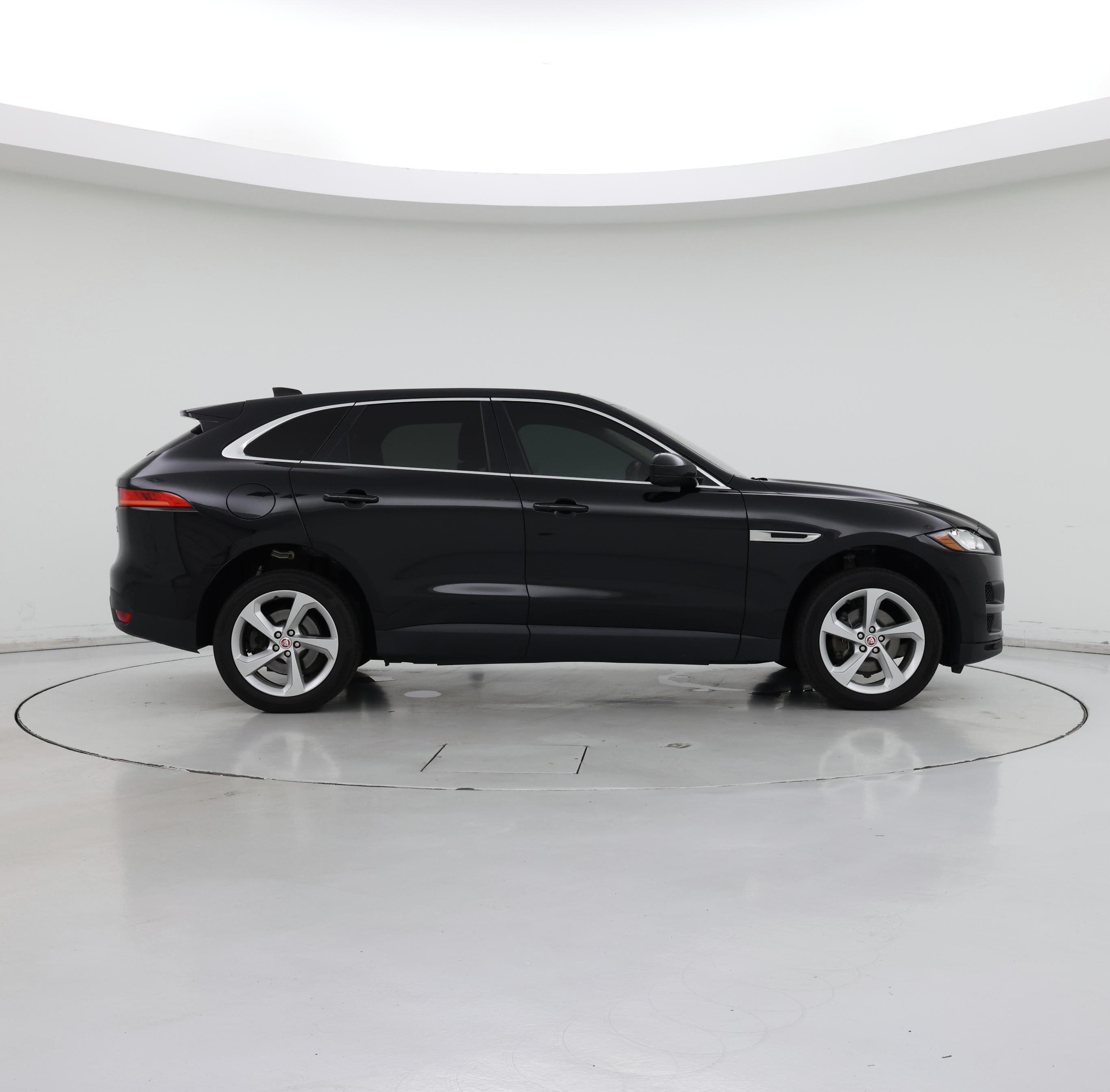 Thumbnail: 2020 Jaguar F-Pace - 7