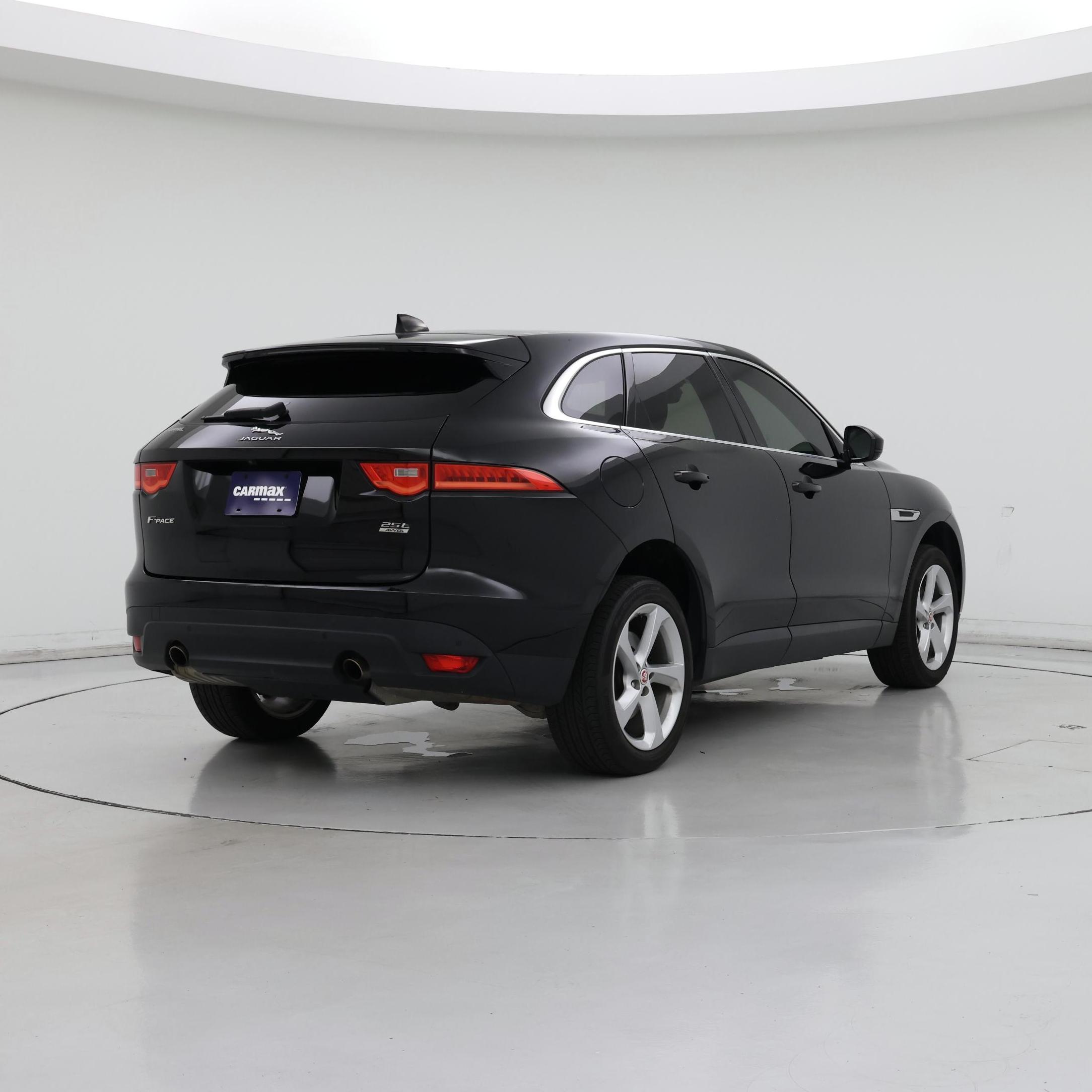 Thumbnail: 2020 Jaguar F-Pace - 8