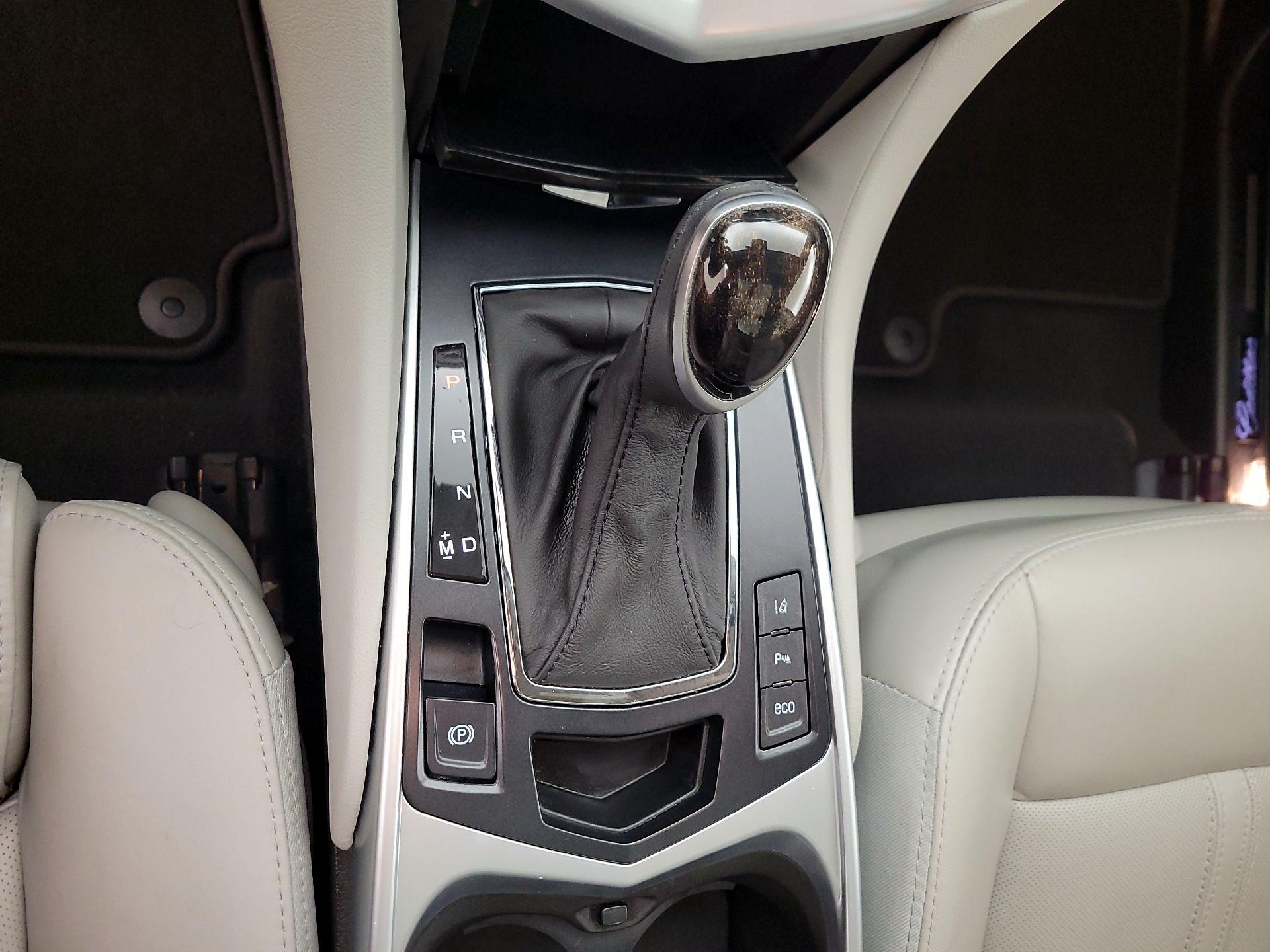Thumbnail: 2016 Cadillac SRX - 18