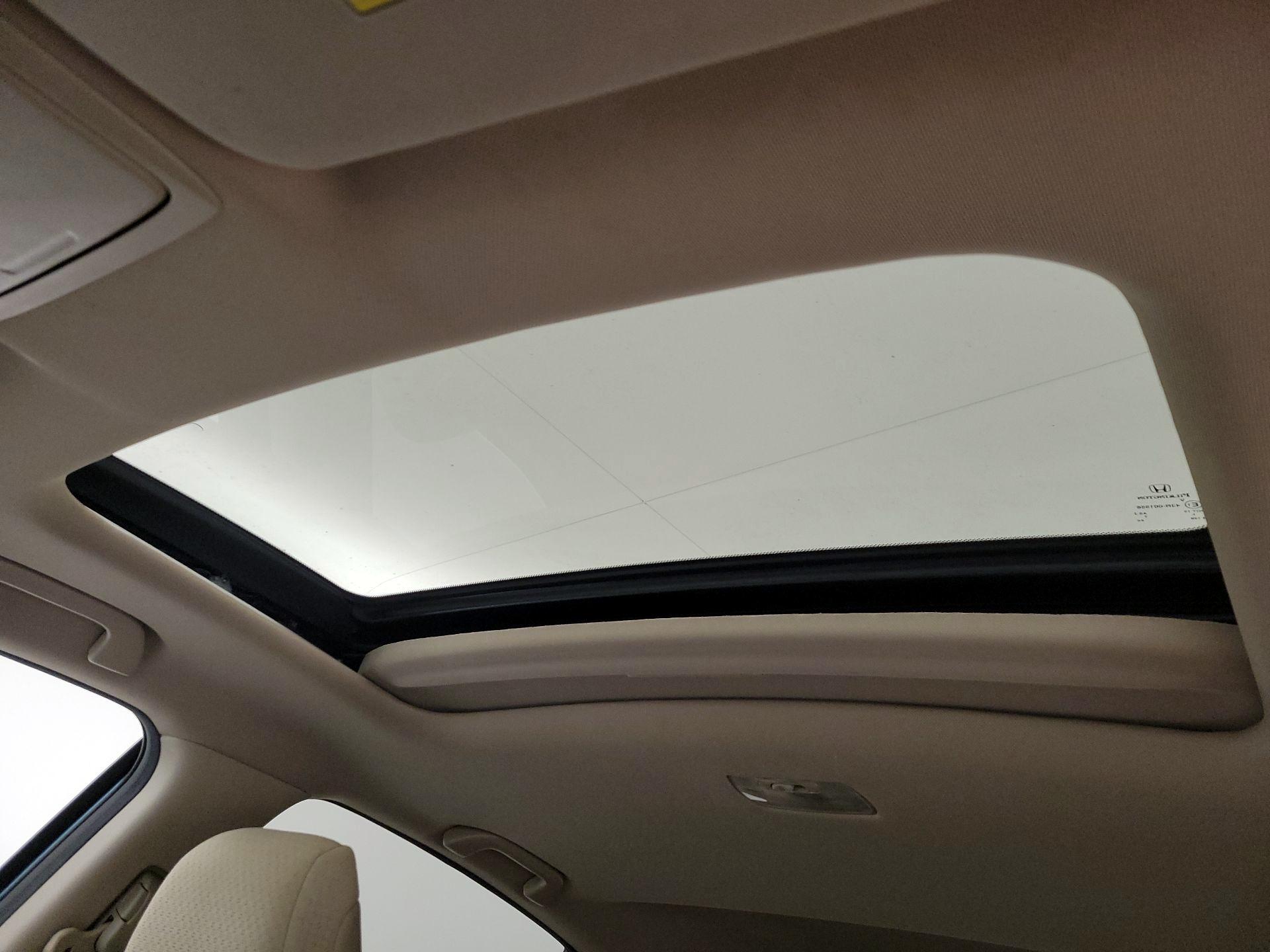 Thumbnail: 2015 Honda CR-V - 17