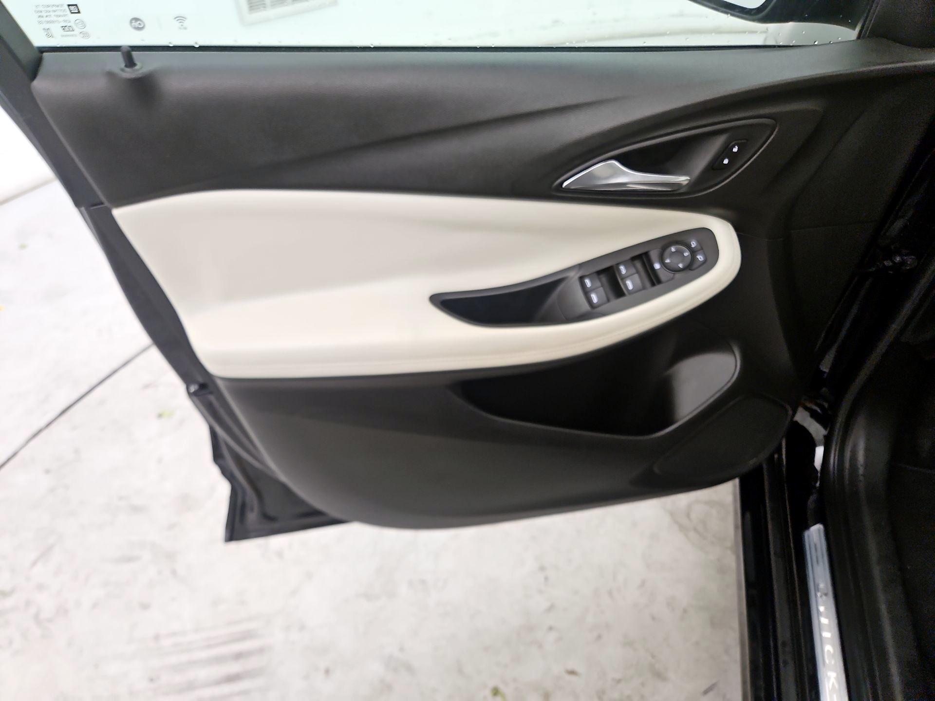 Thumbnail: 2020 Buick Encore GX - 12