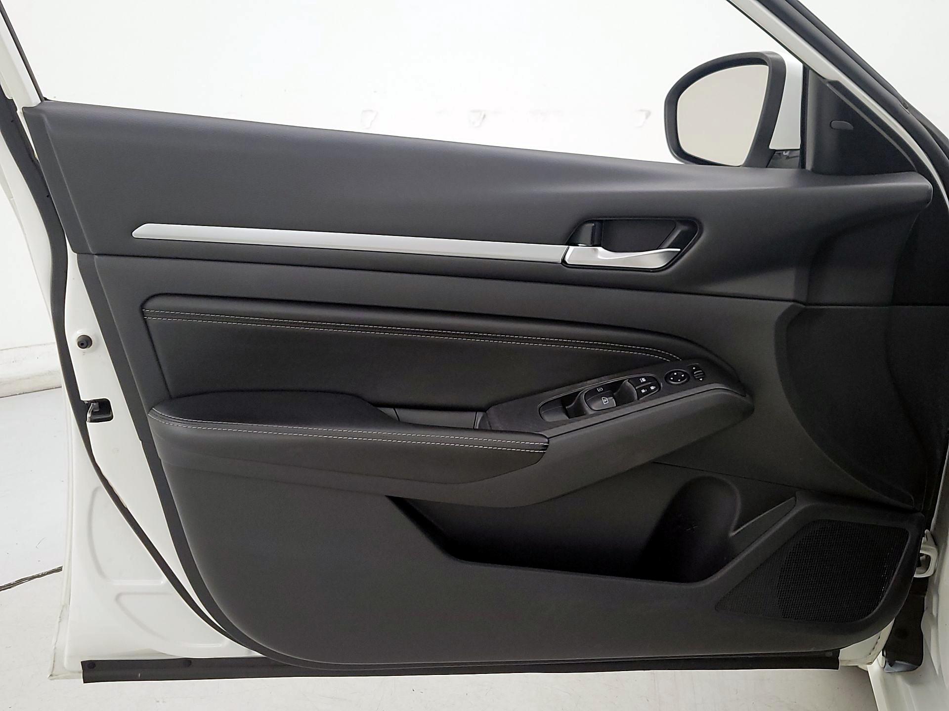Thumbnail: 2019 Nissan Altima - 12