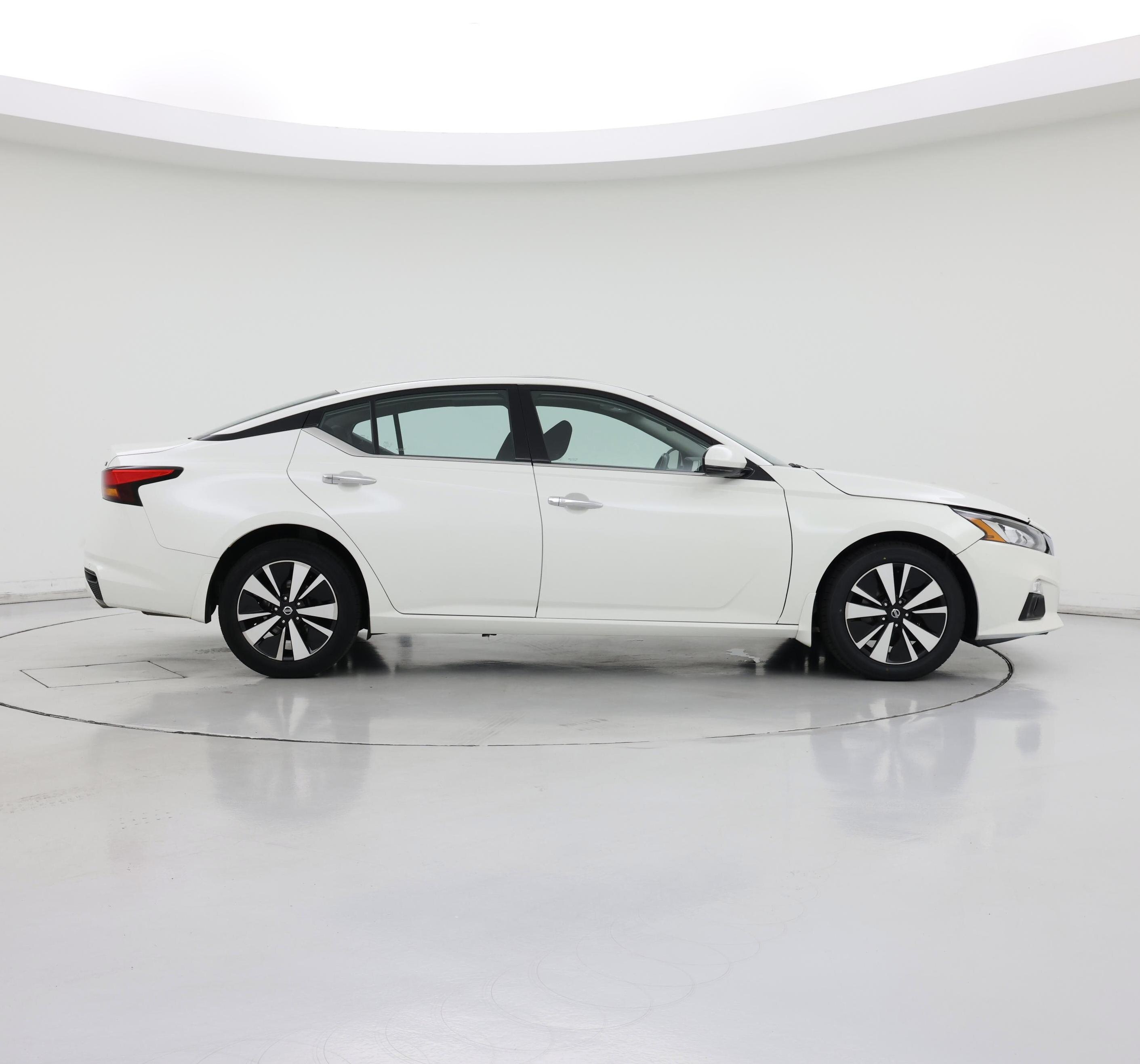 Thumbnail: 2019 Nissan Altima - 7