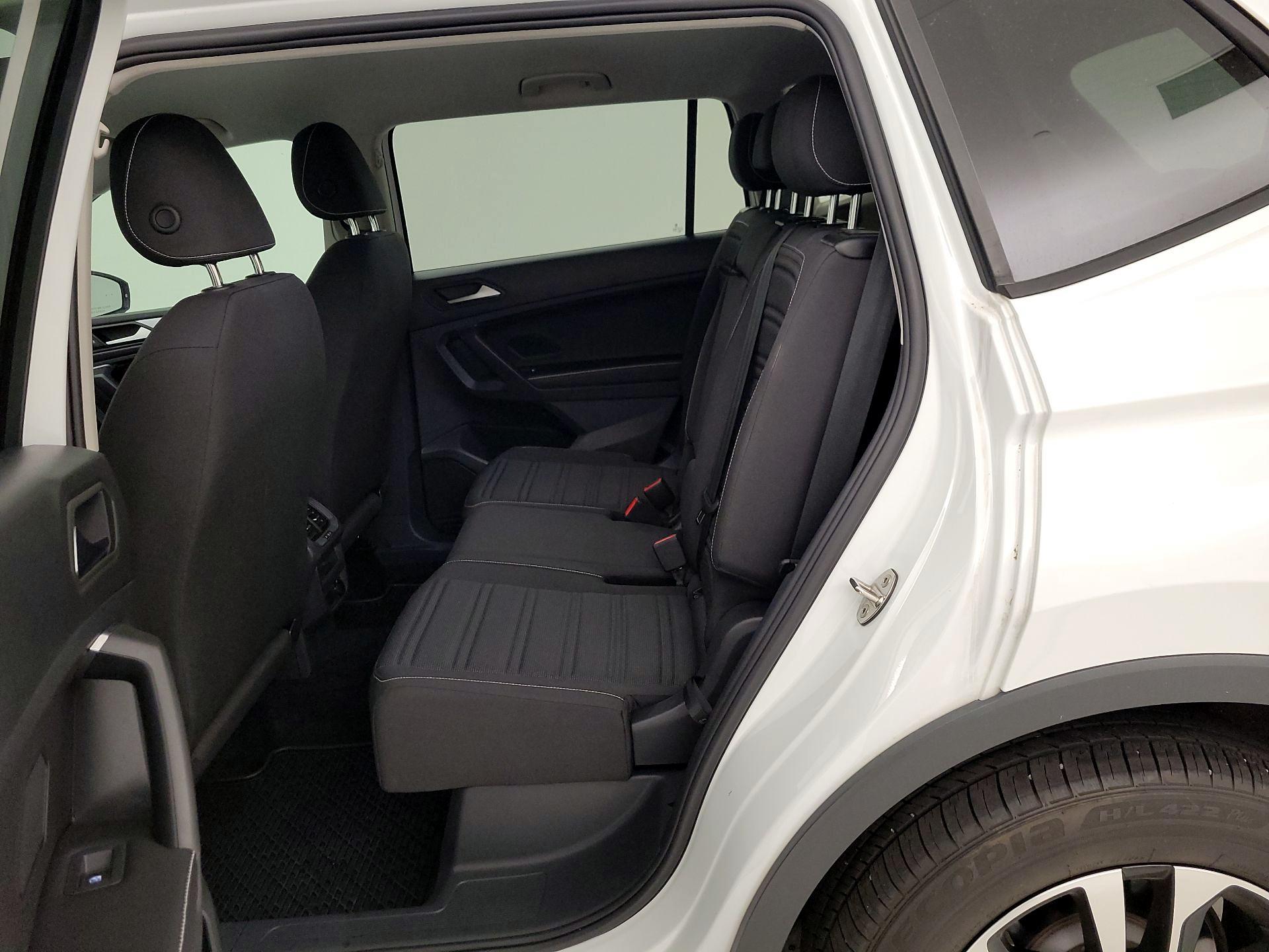 Thumbnail: 2022 Volkswagen Tiguan - 19