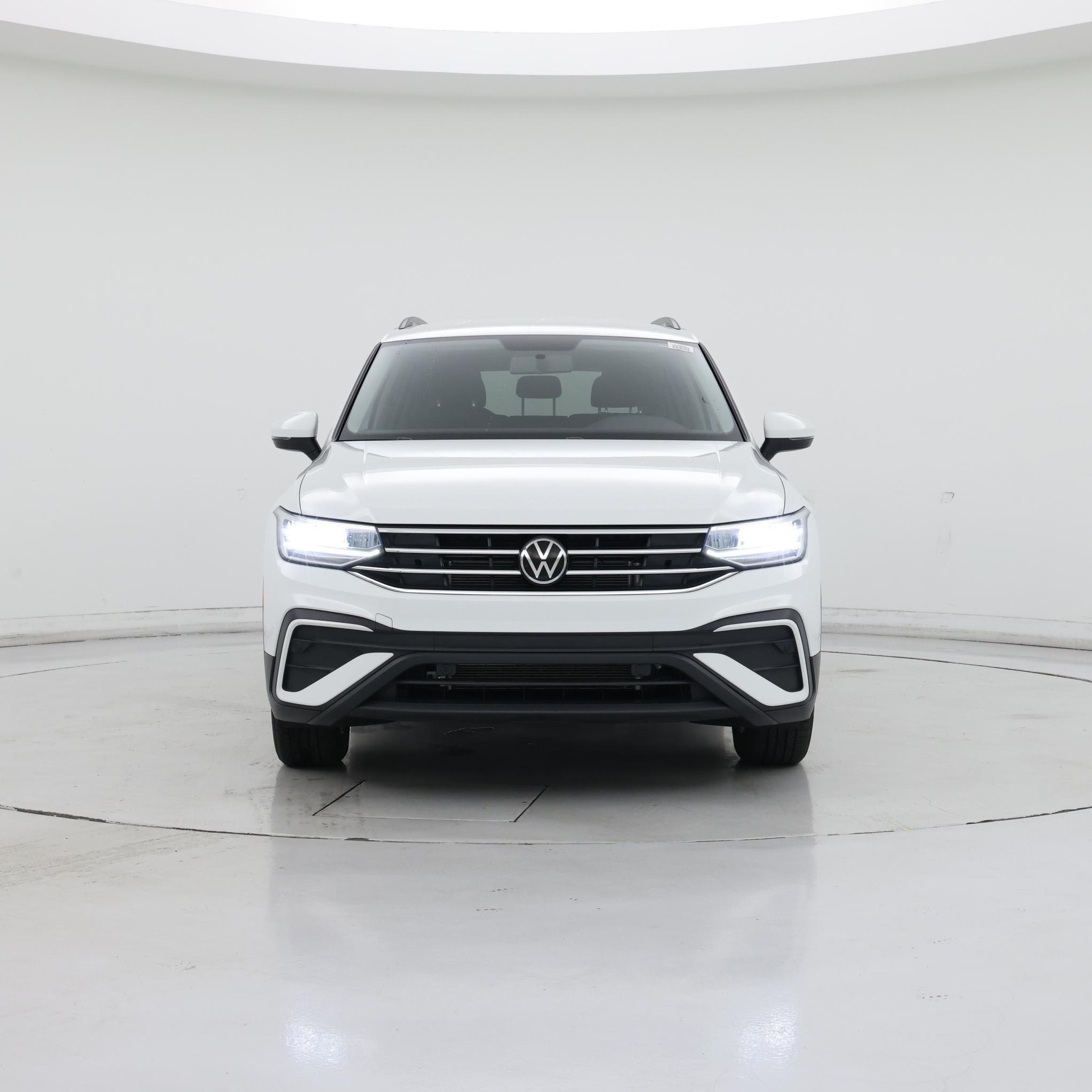 Thumbnail: 2022 Volkswagen Tiguan - 5