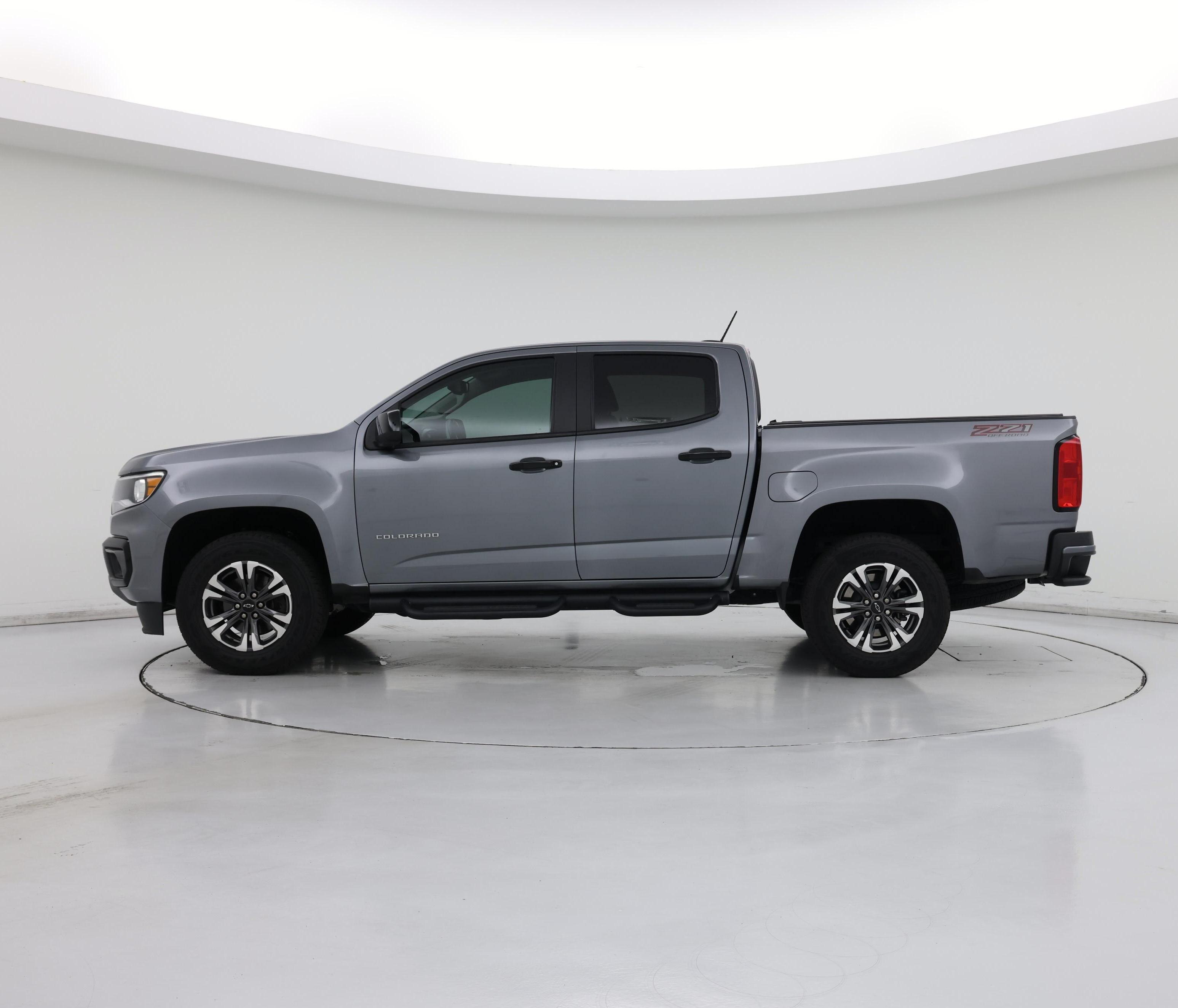 Thumbnail: 2022 Chevrolet Colorado - 3