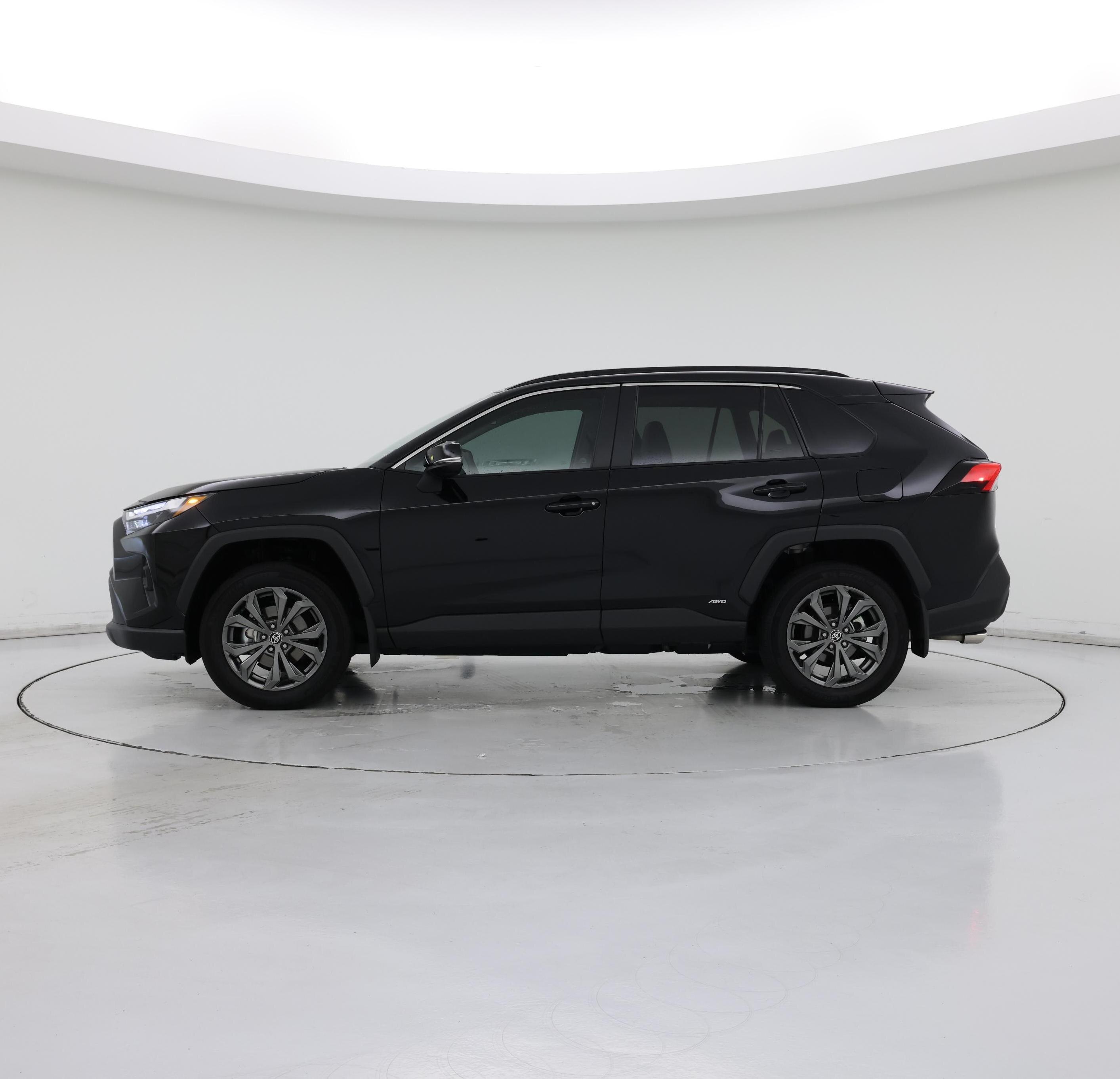 Thumbnail: 2025 Toyota RAV4 - 3