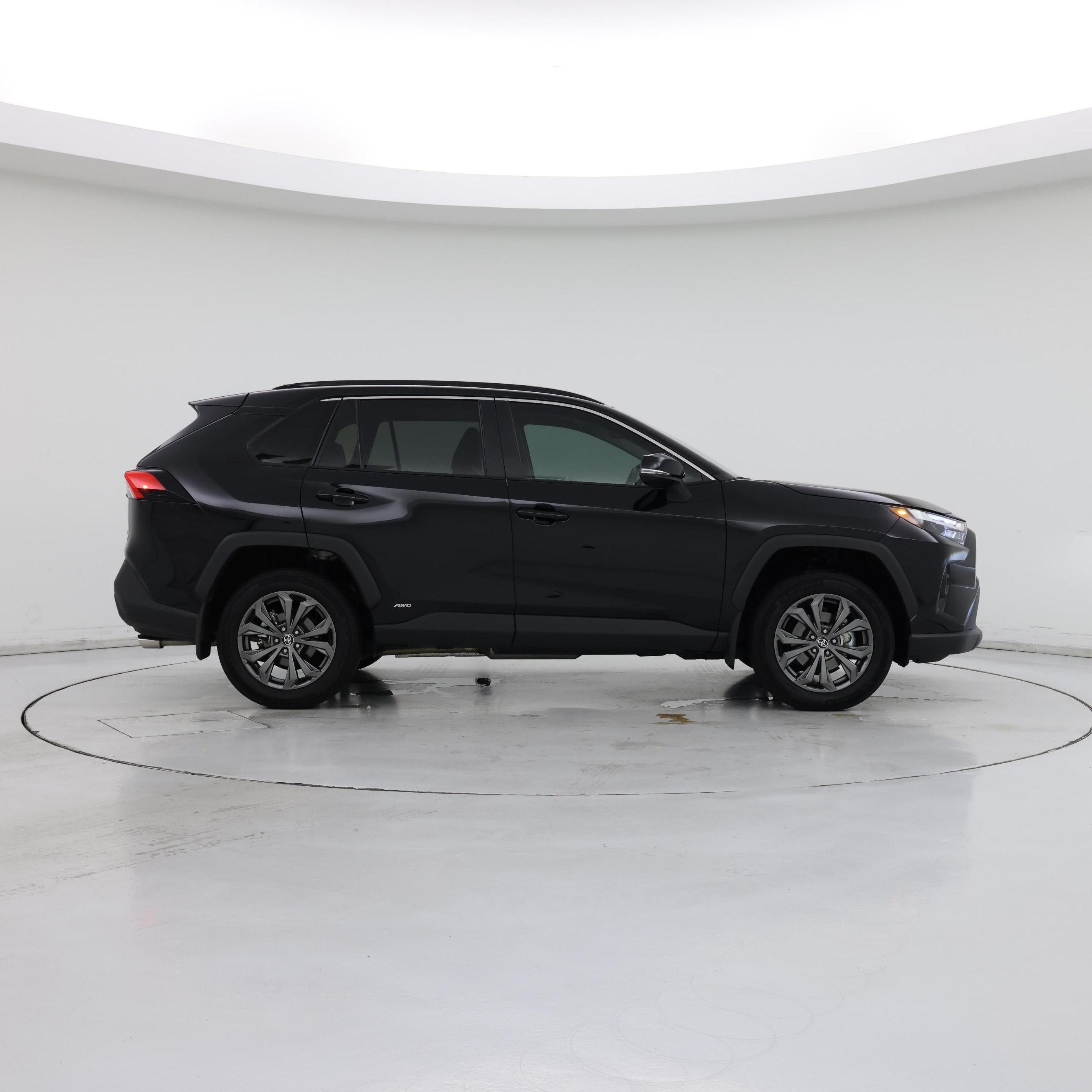 Thumbnail: 2025 Toyota RAV4 - 7