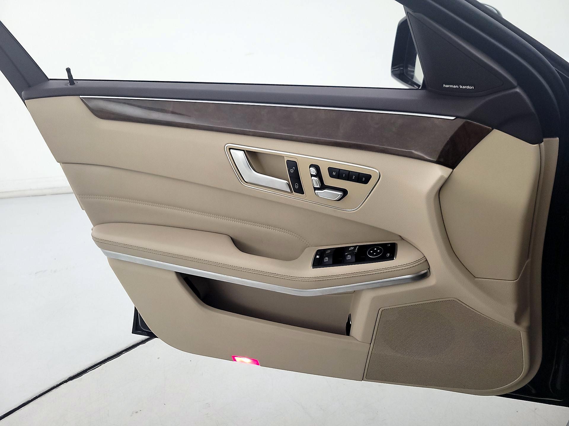 Thumbnail: 2014 Mercedes-Benz E-Class - 12