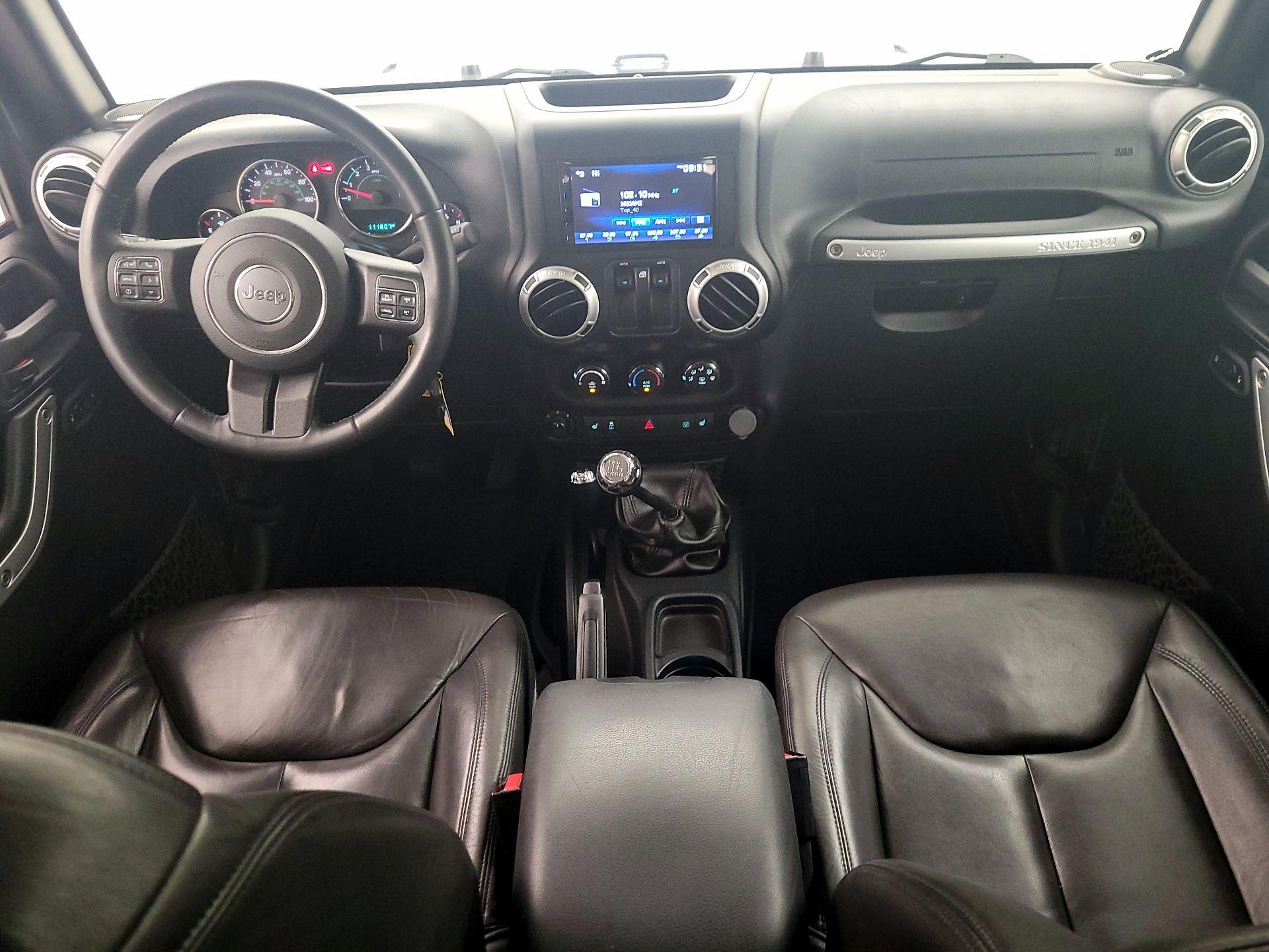 Thumbnail: 2016 Jeep Wrangler - 9