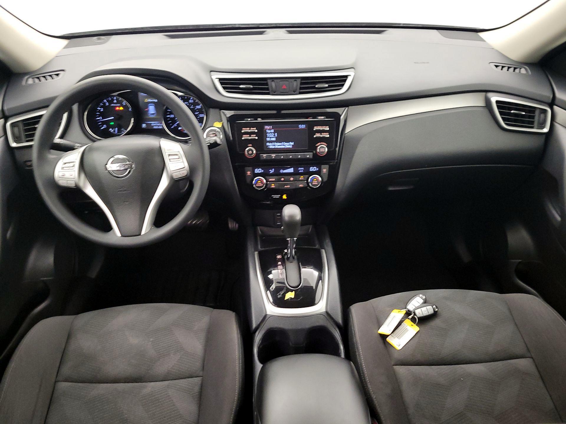 Thumbnail: 2016 Nissan Rogue - 9