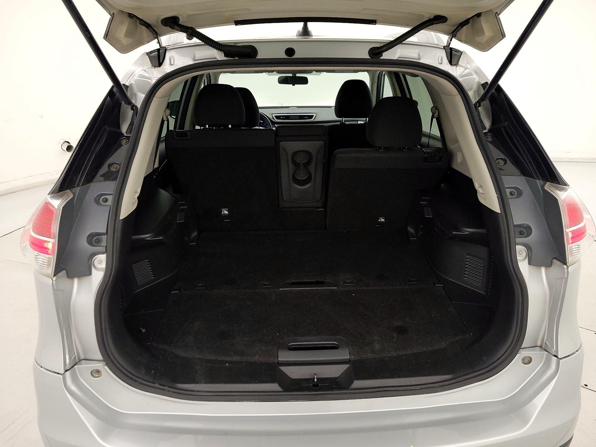 Thumbnail: 2016 Nissan Rogue - 20