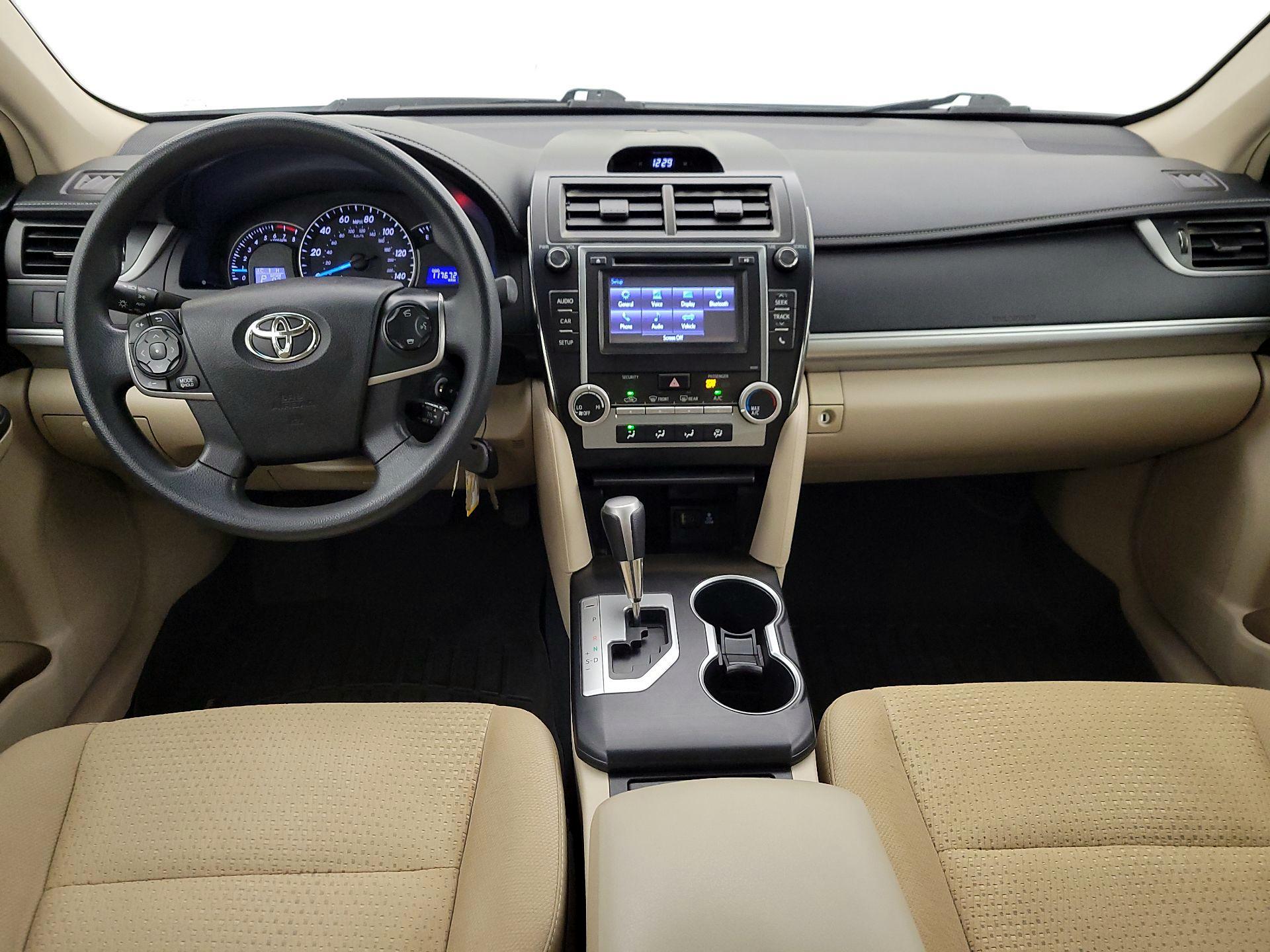 Thumbnail: 2014 Toyota Camry - 9