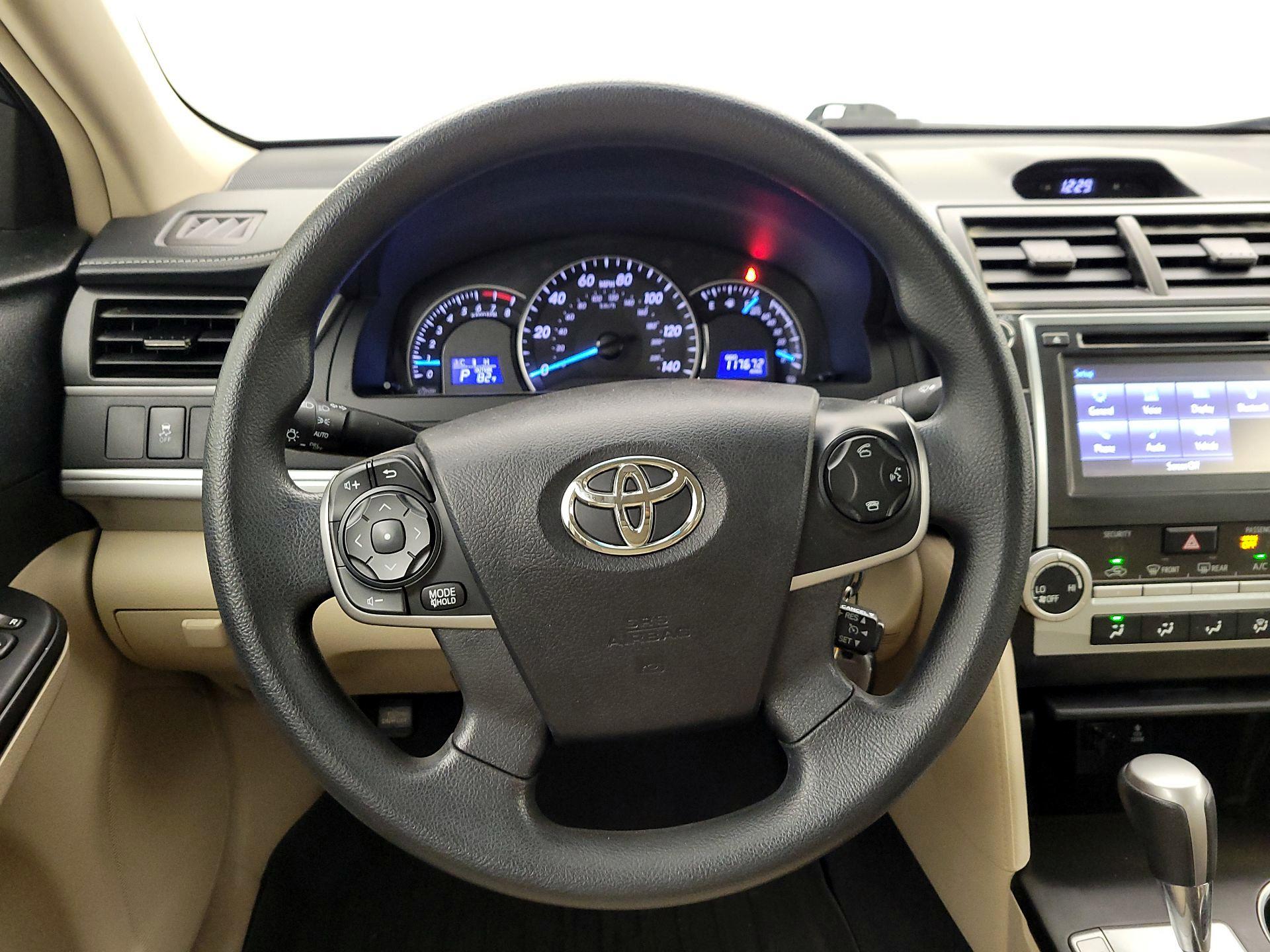 Thumbnail: 2014 Toyota Camry - 10