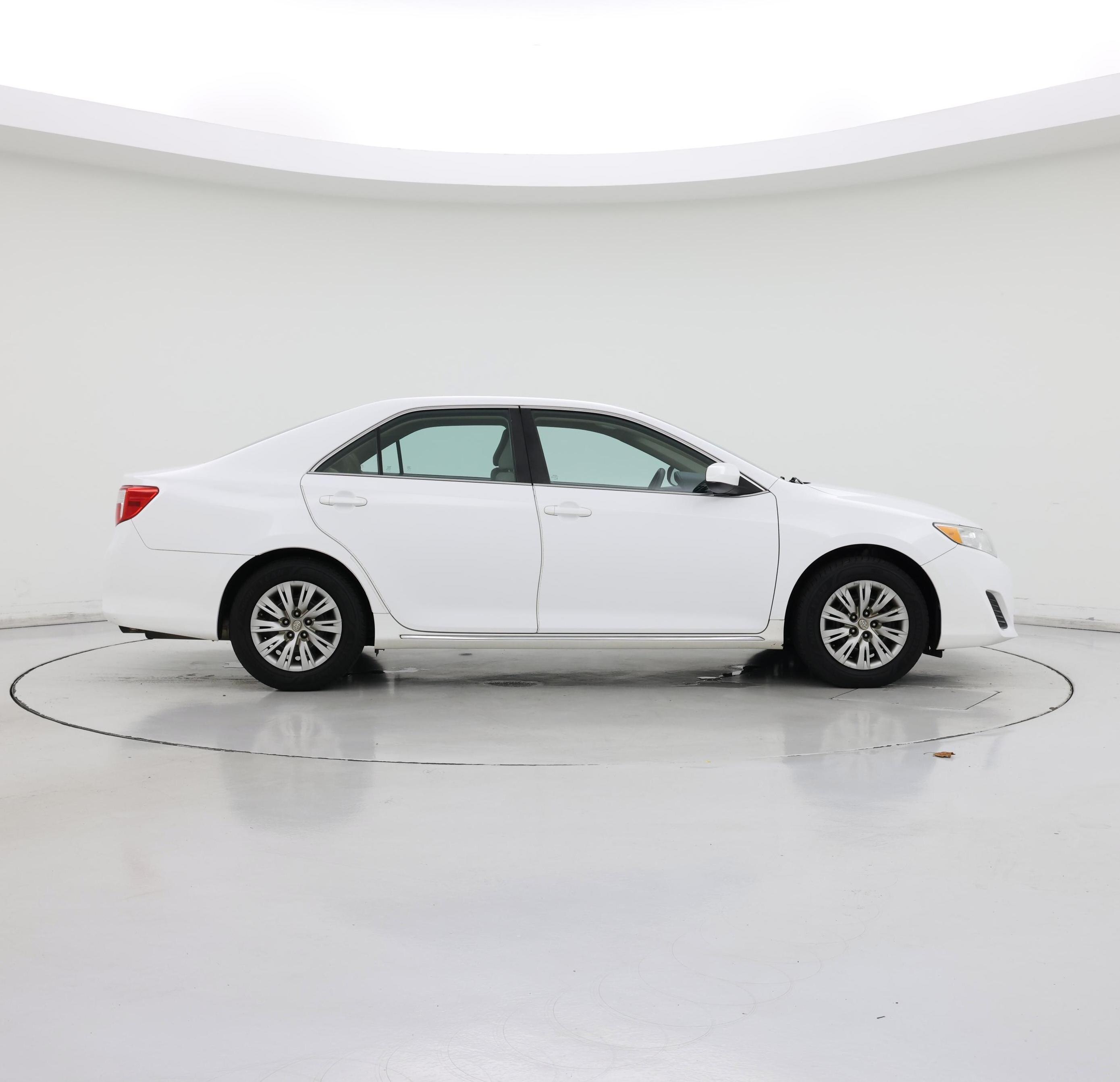 Thumbnail: 2014 Toyota Camry - 7