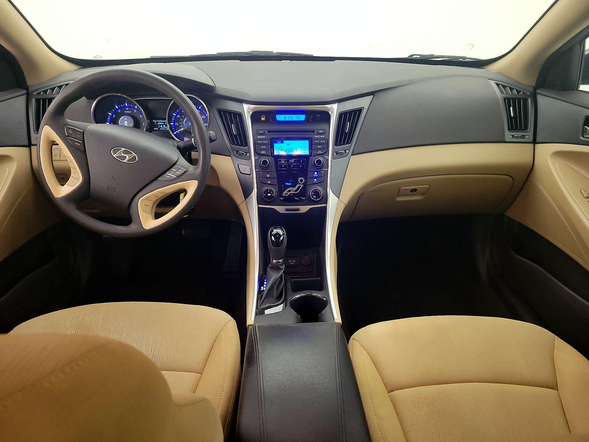 Thumbnail: 2013 Hyundai Sonata - 9