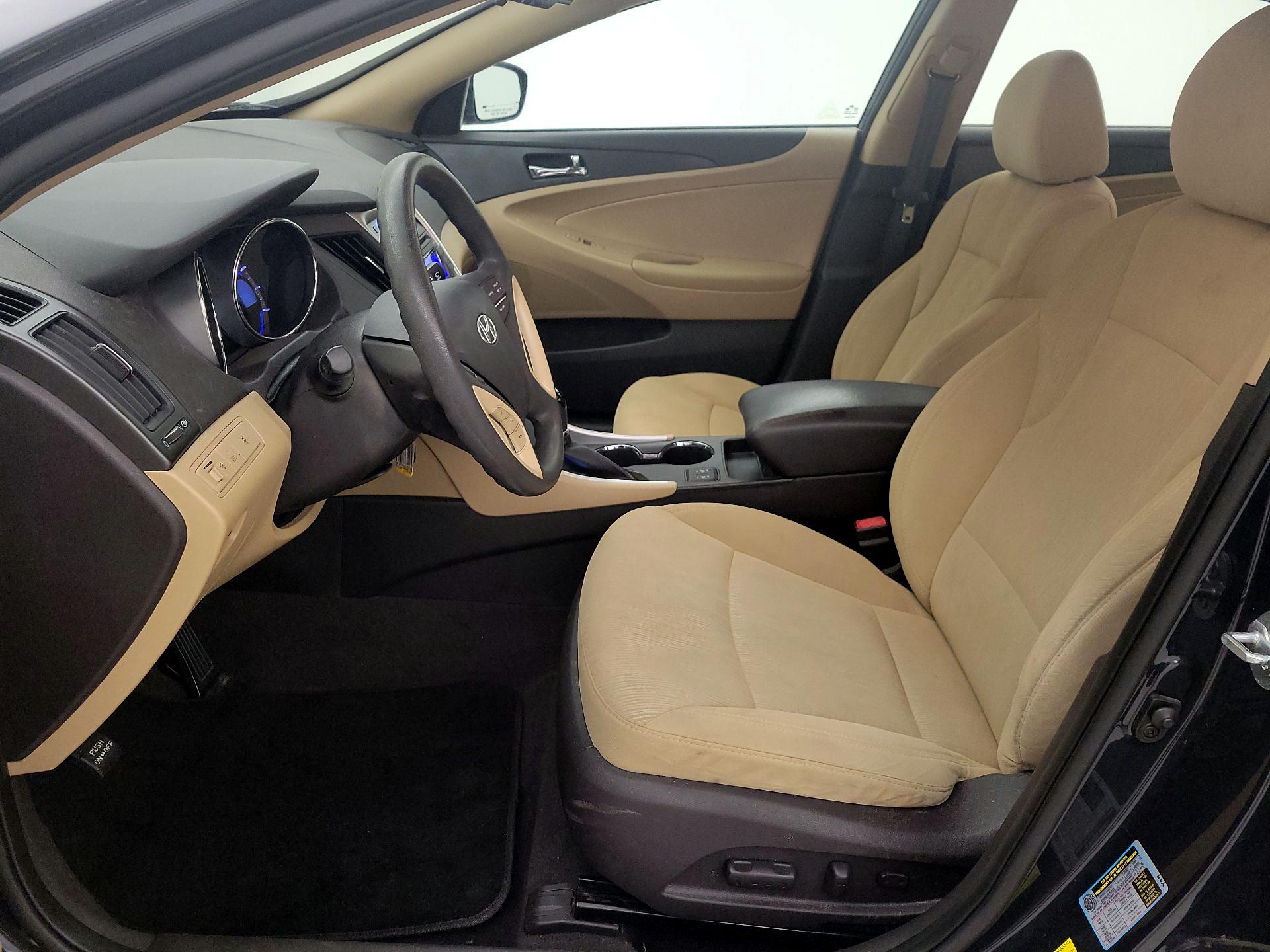 Thumbnail: 2013 Hyundai Sonata - 11