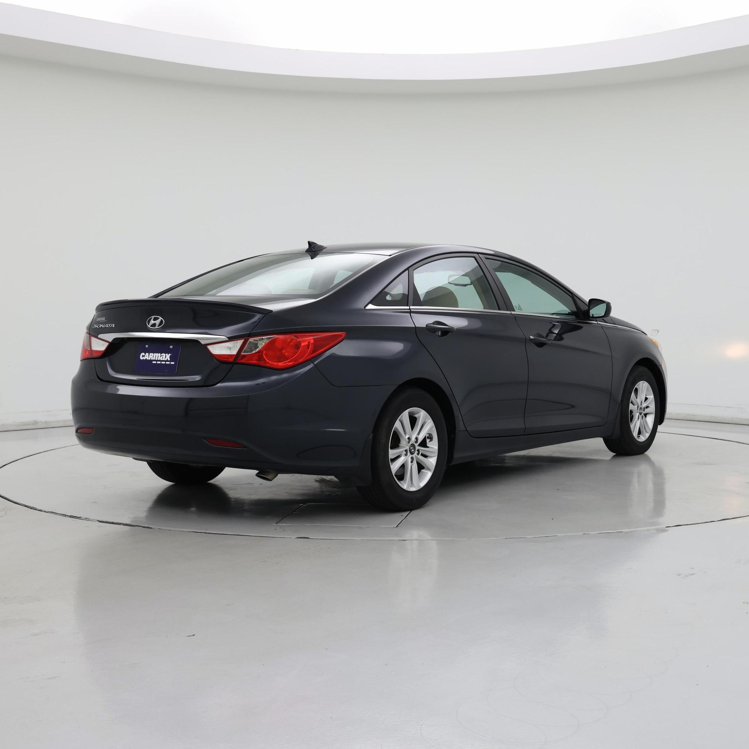 Thumbnail: 2013 Hyundai Sonata - 8