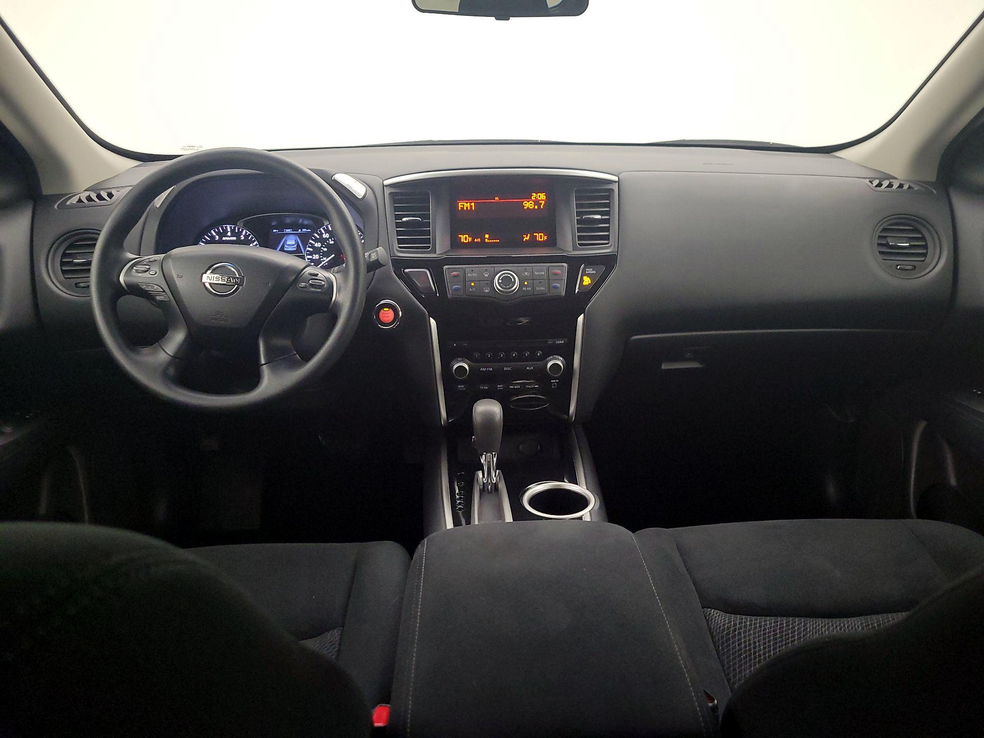 Thumbnail: 2015 Nissan Pathfinder - 9