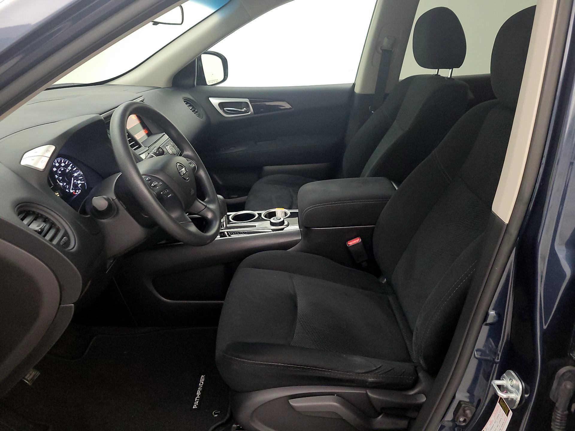 Thumbnail: 2015 Nissan Pathfinder - 11
