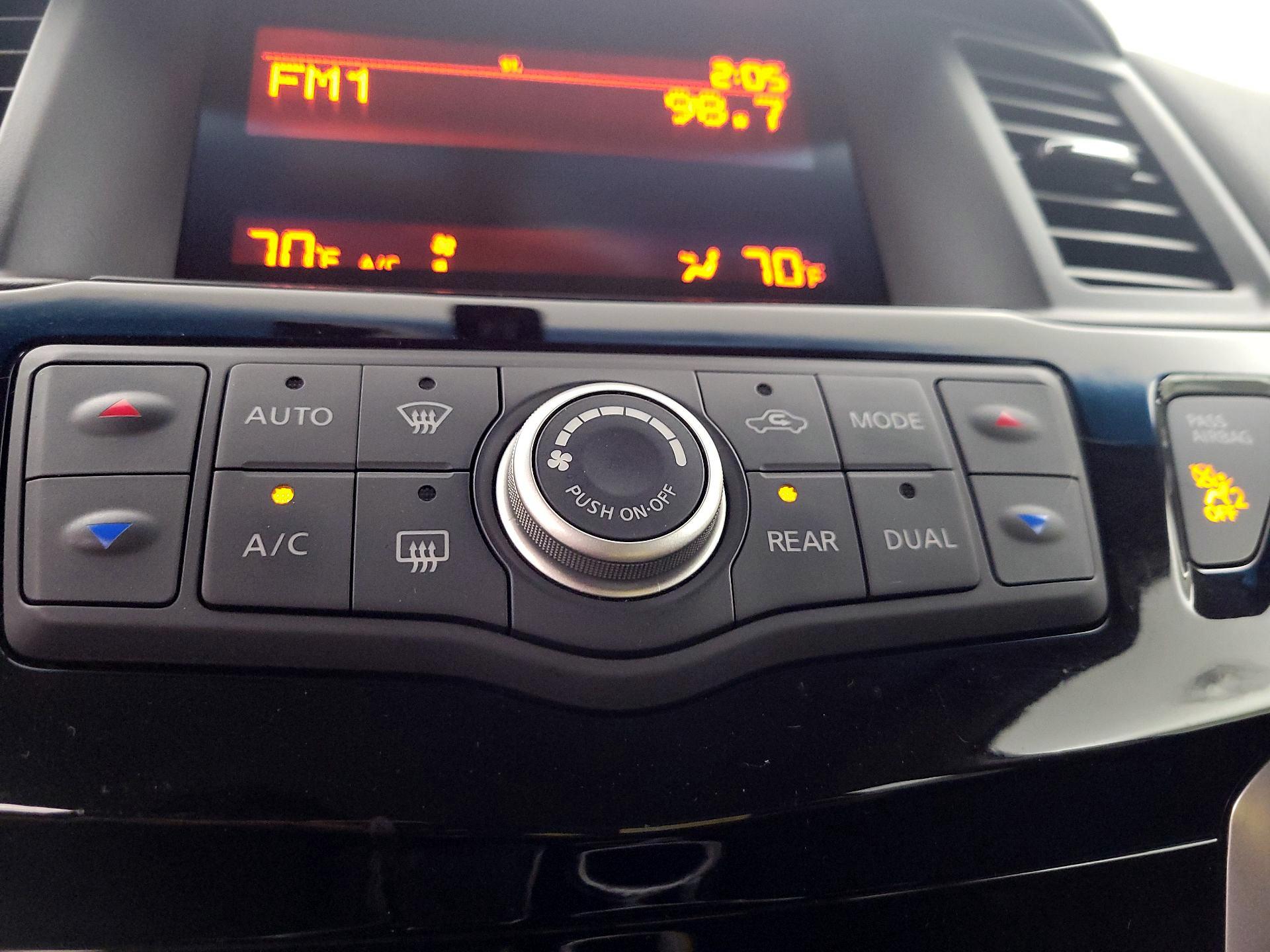 Thumbnail: 2015 Nissan Pathfinder - 15
