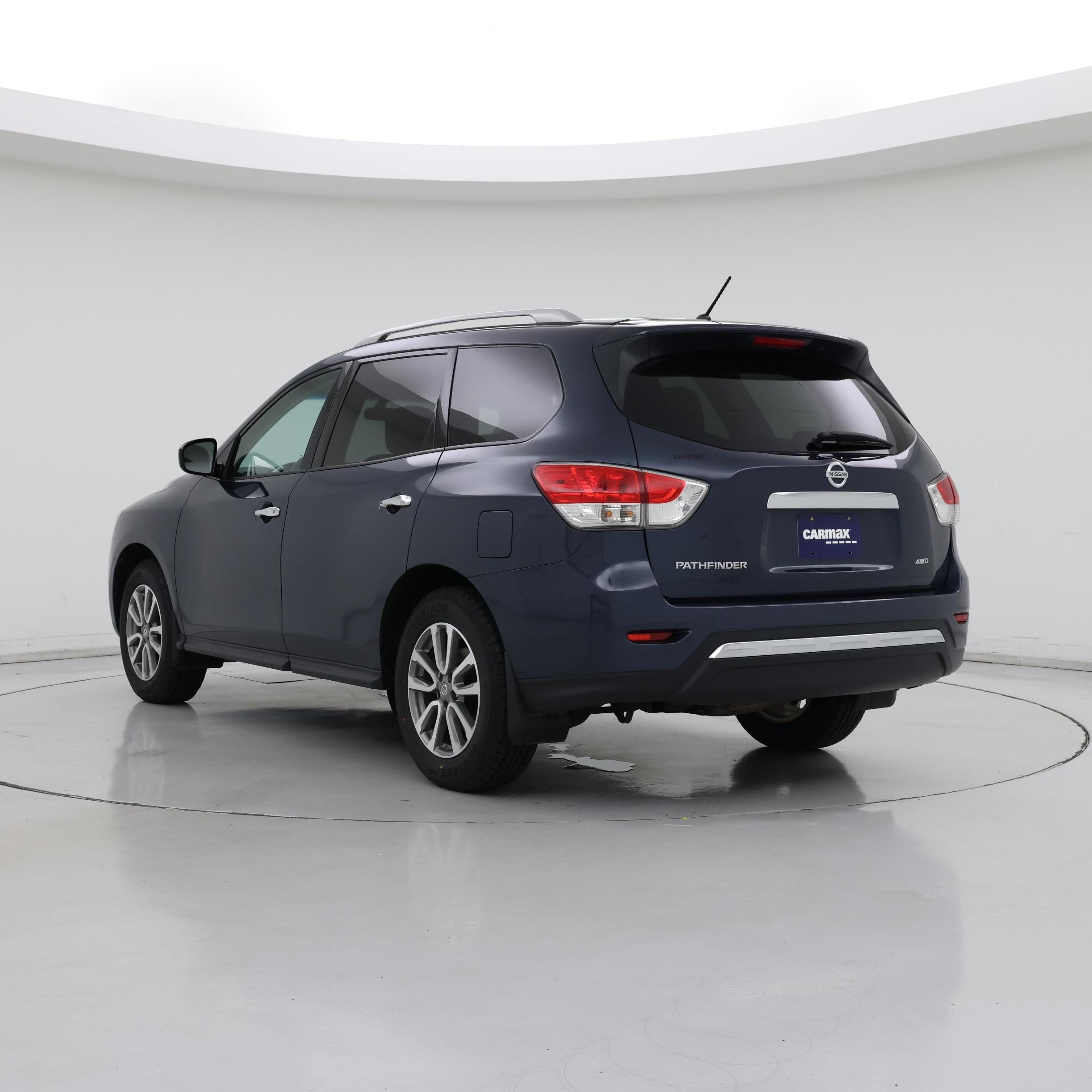 Thumbnail: 2015 Nissan Pathfinder - 2