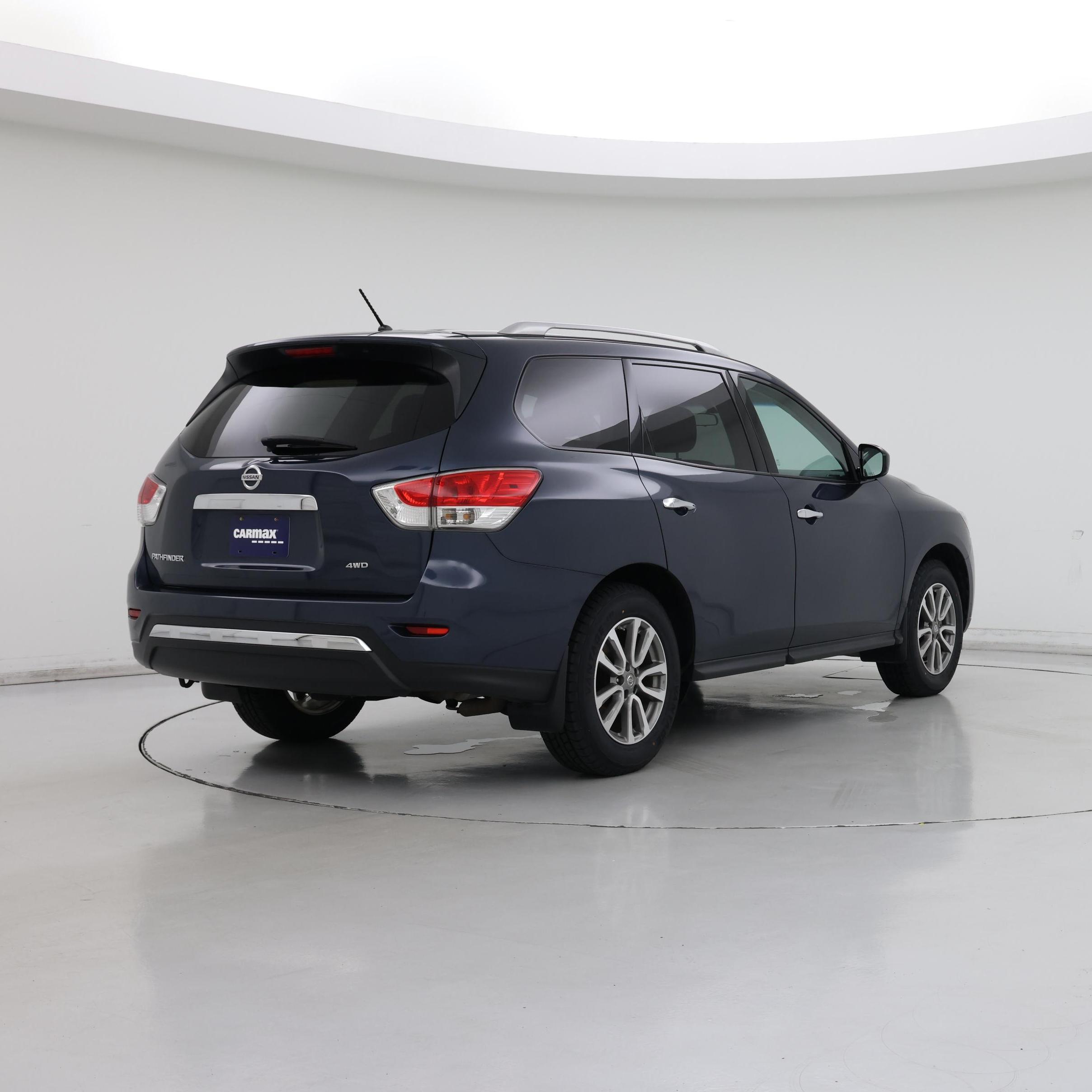 Thumbnail: 2015 Nissan Pathfinder - 8