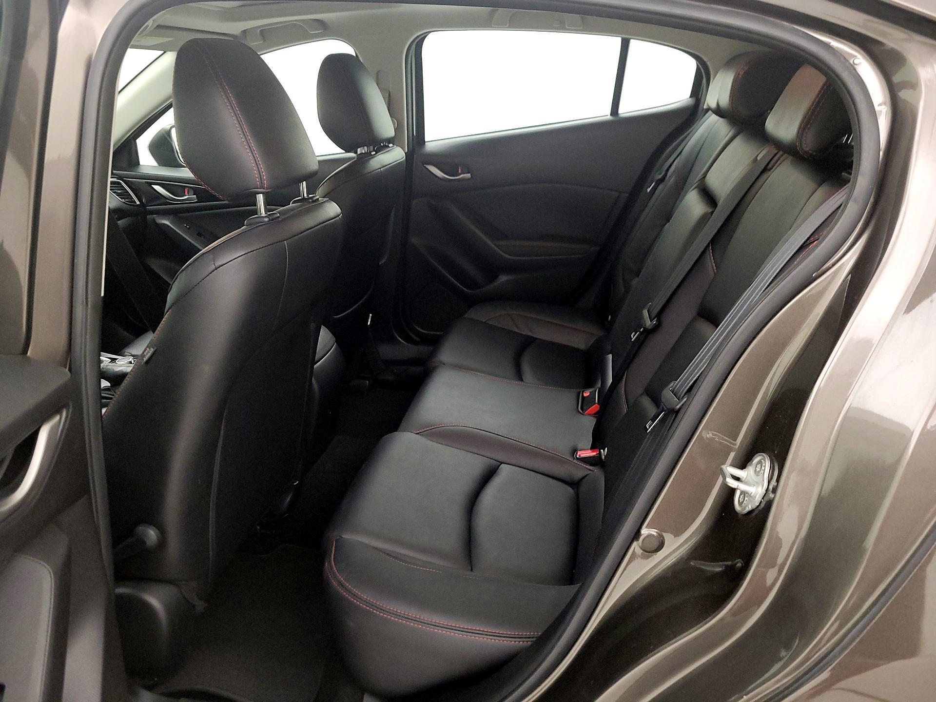 Thumbnail: 2015 Mazda Mazda3 - 18