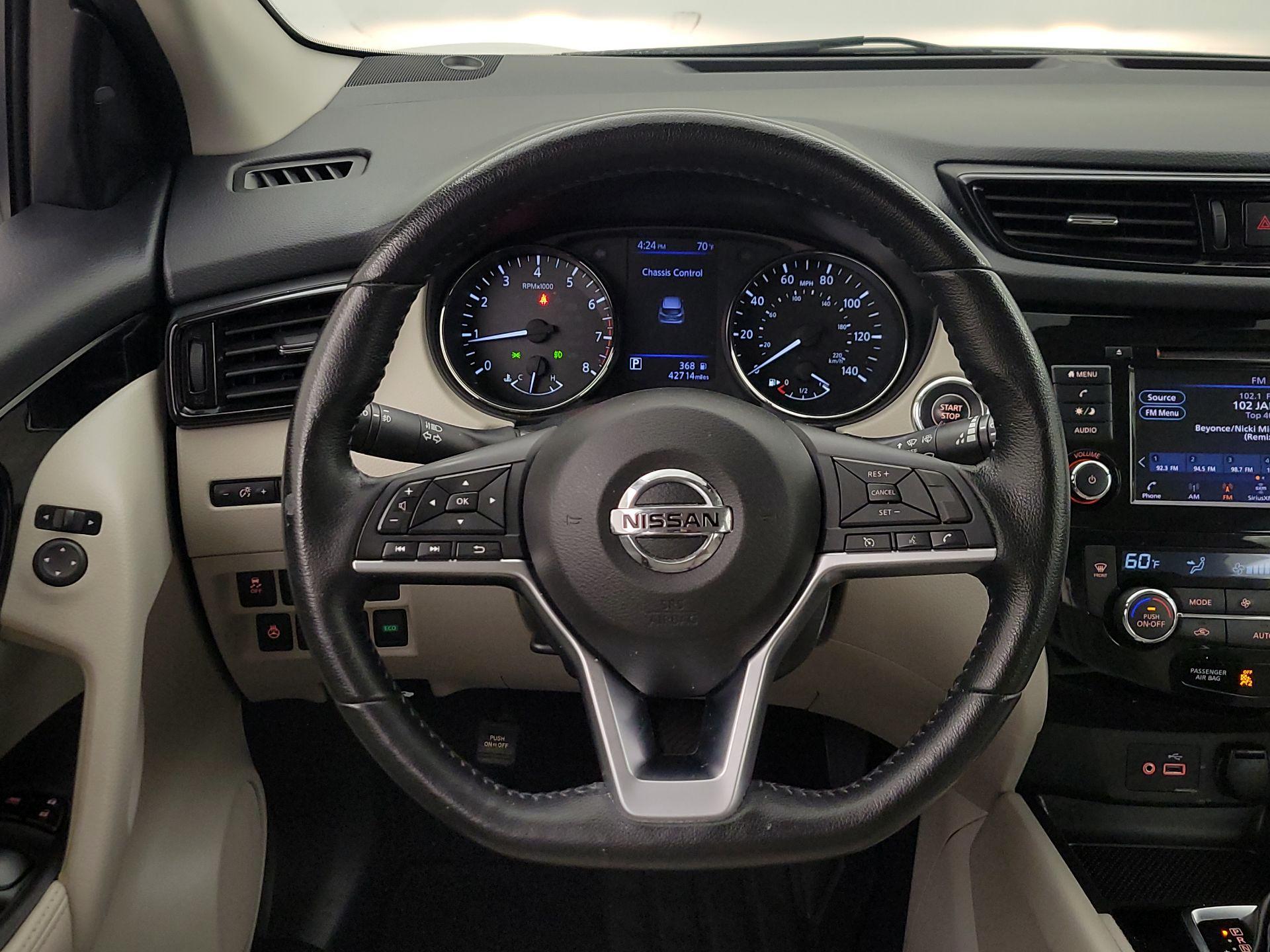Thumbnail: 2021 Nissan Rogue Sport - 10