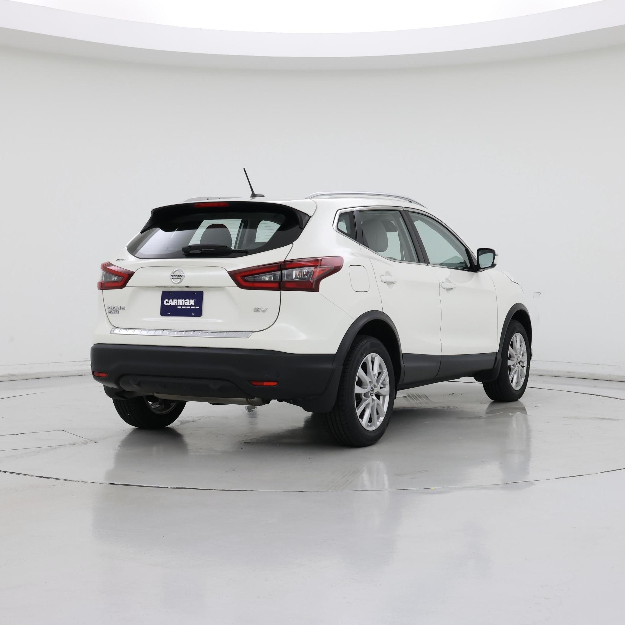 Thumbnail: 2021 Nissan Rogue Sport - 8