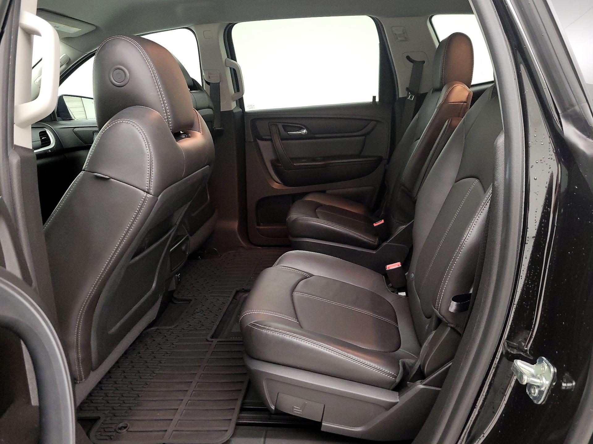 Thumbnail: 2016 Chevrolet Traverse - 19