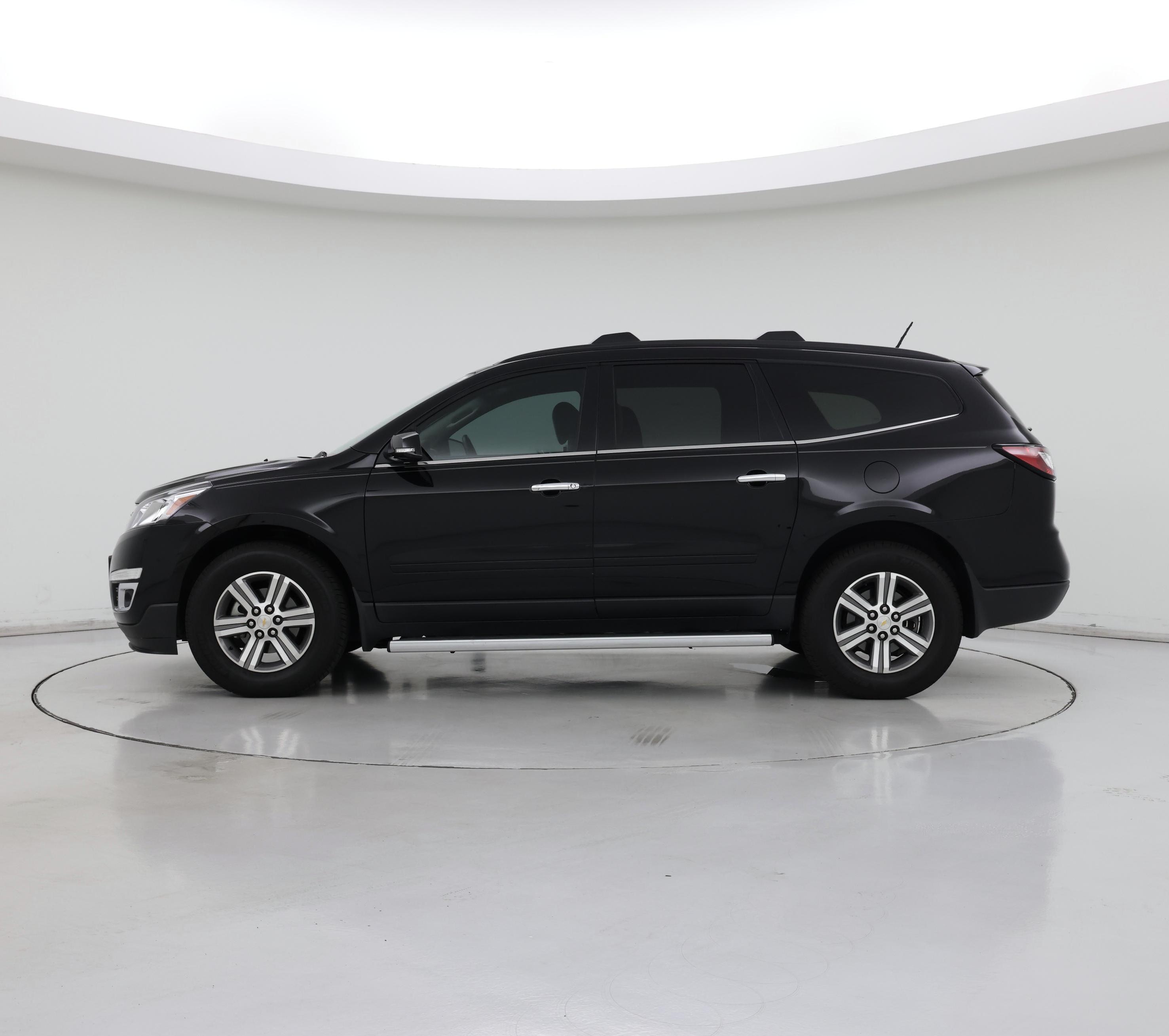 Thumbnail: 2016 Chevrolet Traverse - 3
