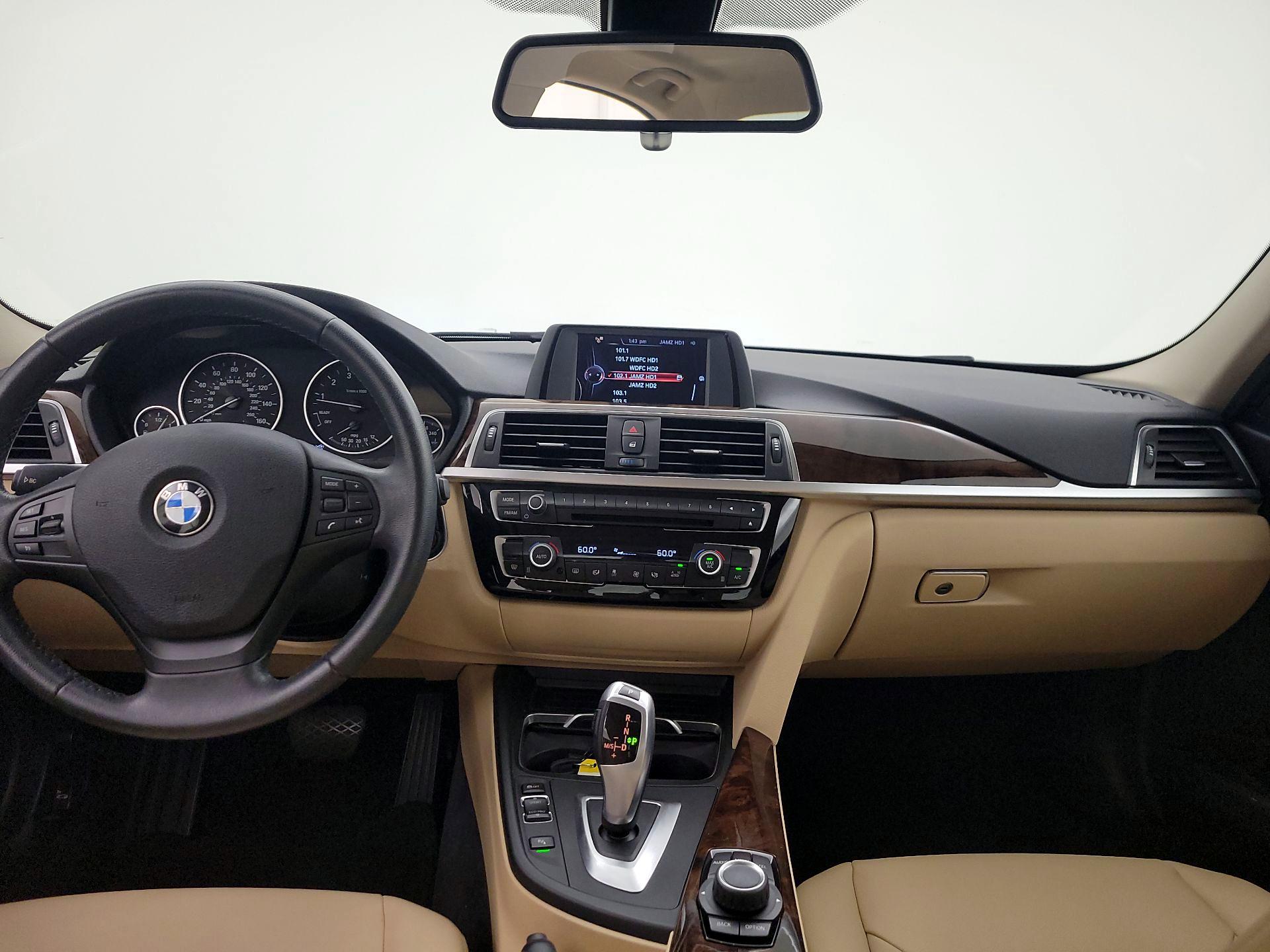 Thumbnail: 2017 BMW 3 Series - 9