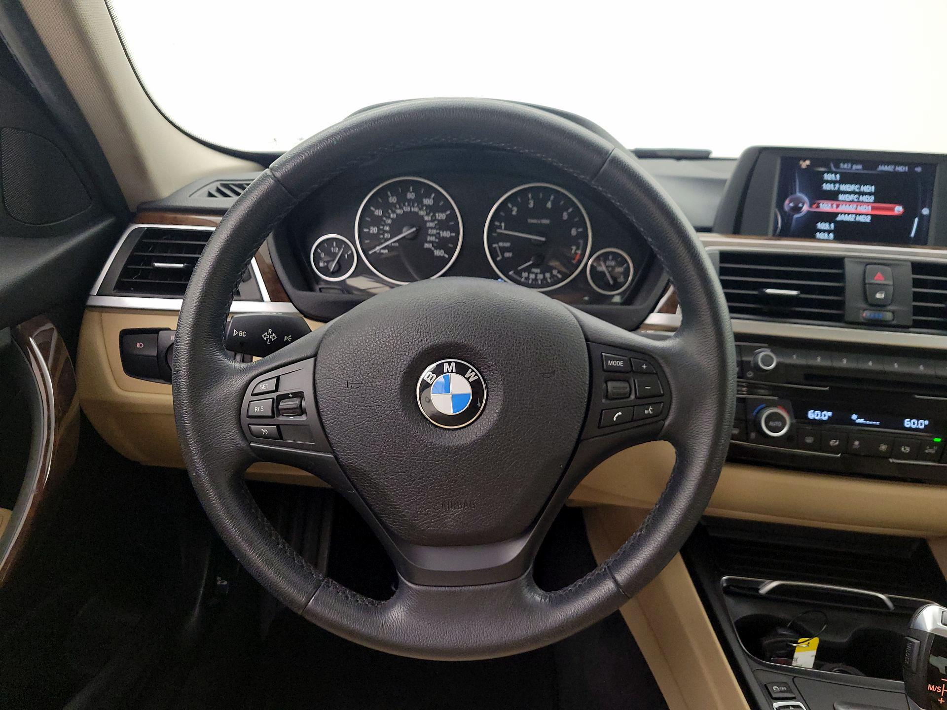 Thumbnail: 2017 BMW 3 Series - 10