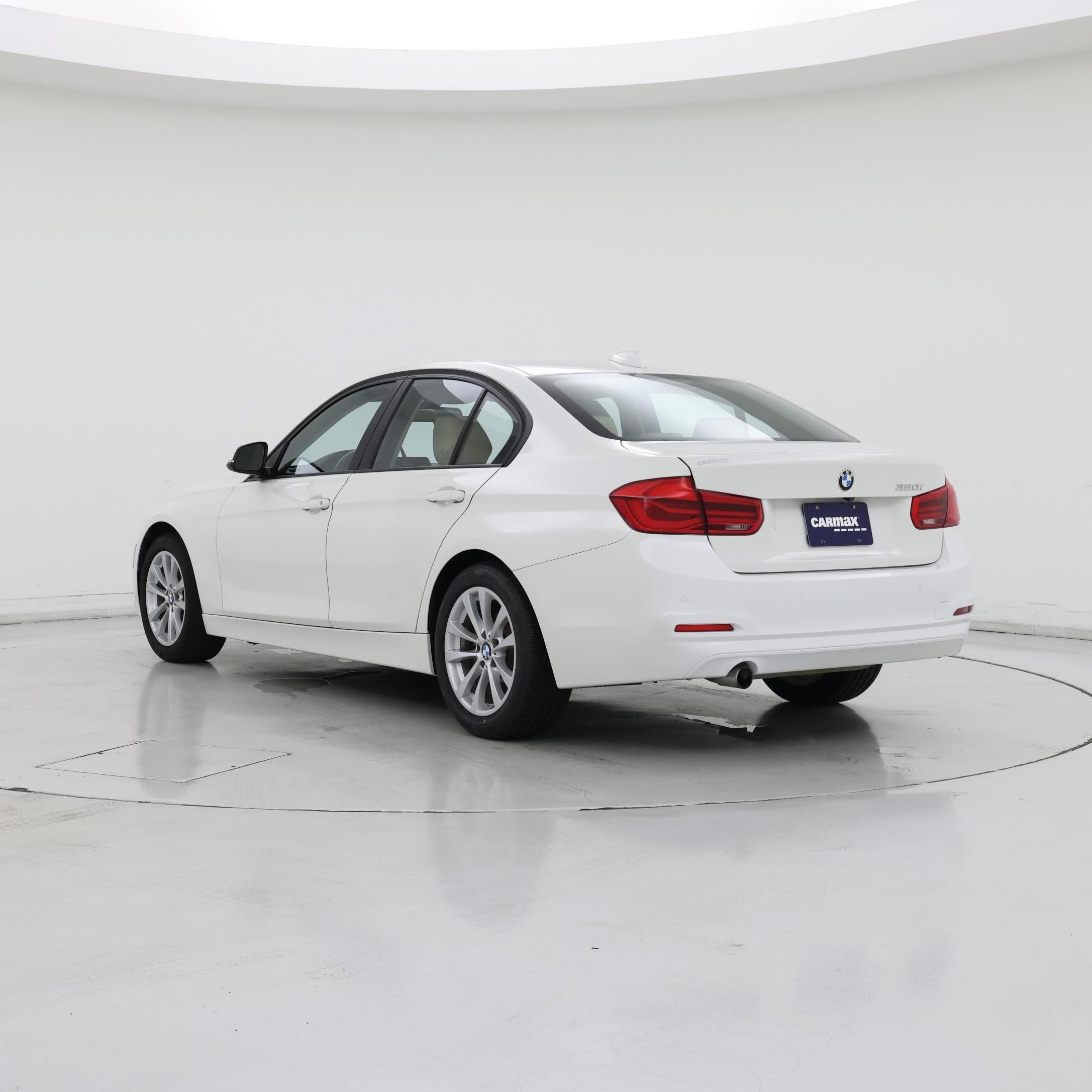 Thumbnail: 2017 BMW 3 Series - 2