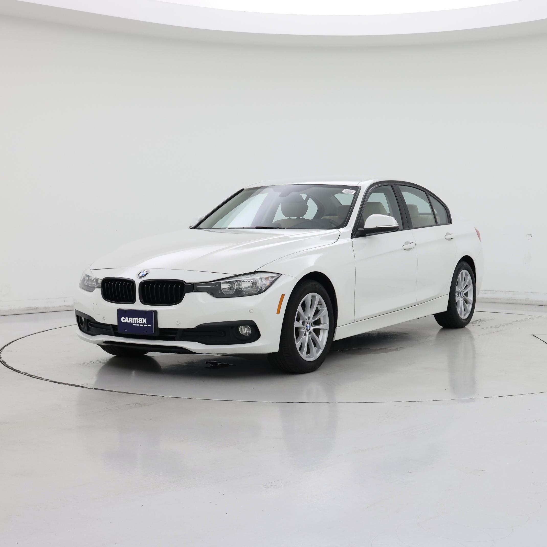 Thumbnail: 2017 BMW 3 Series - 4