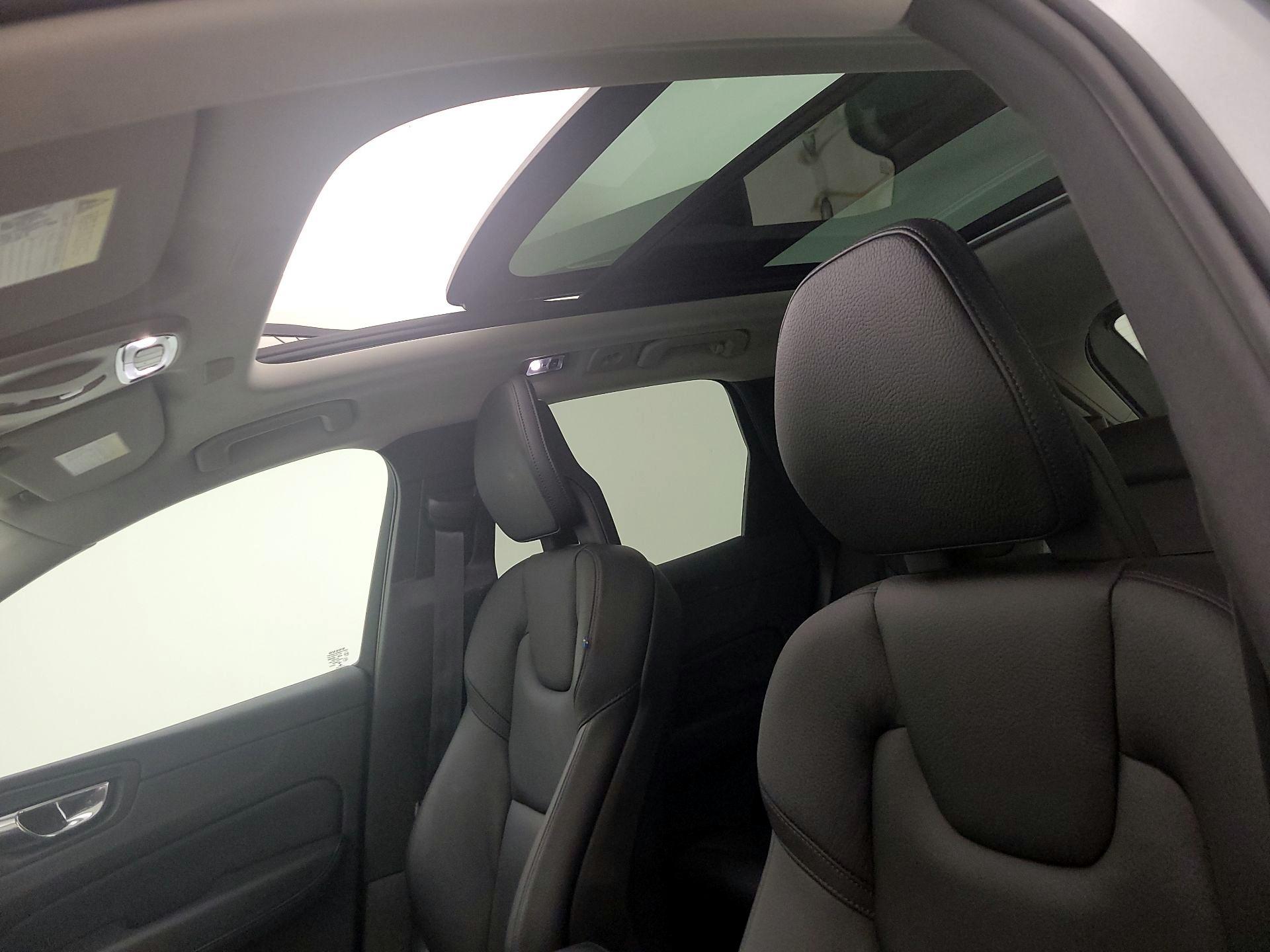 Thumbnail: 2018 Volvo XC60 - 20