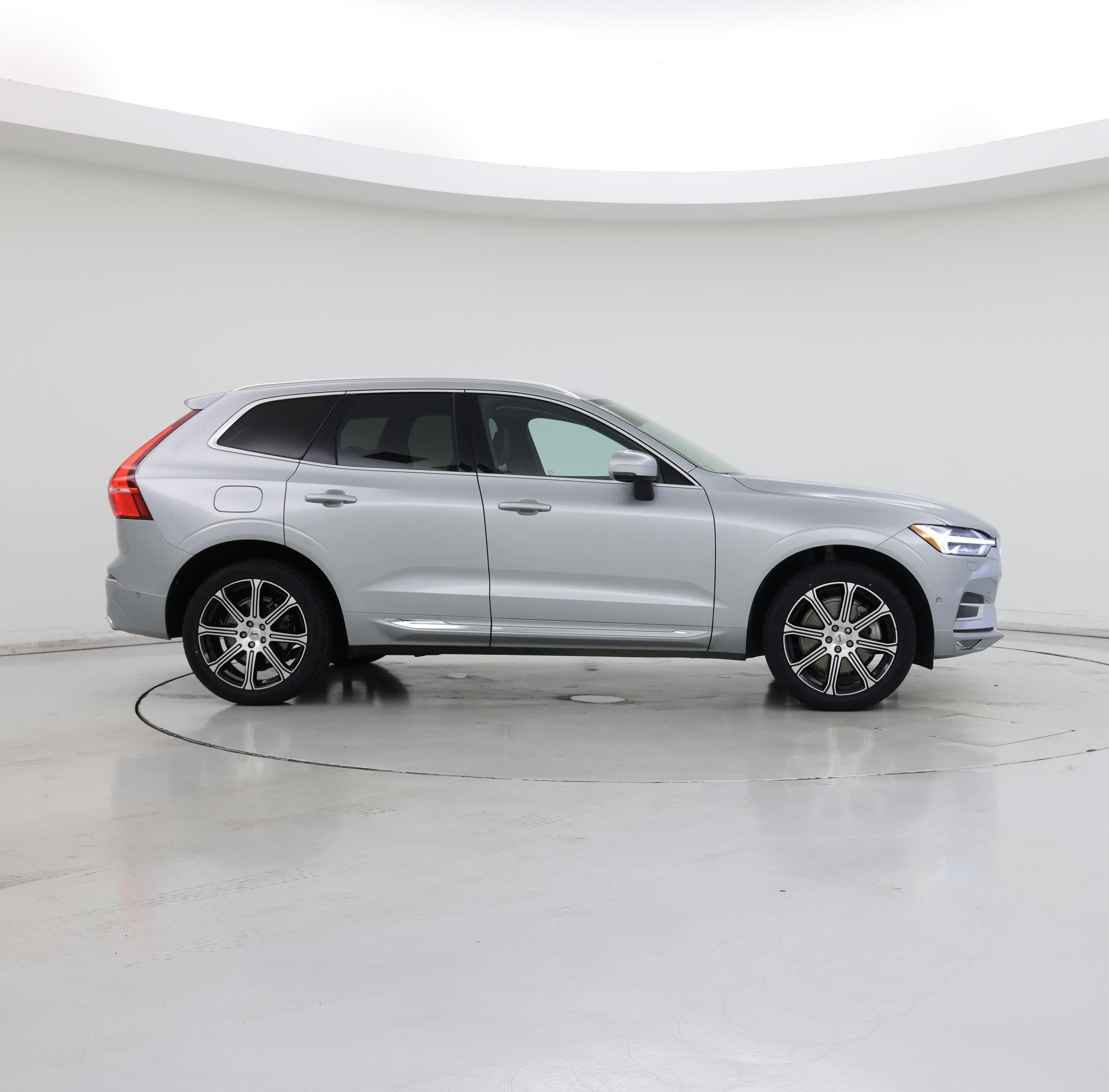 Thumbnail: 2018 Volvo XC60 - 7