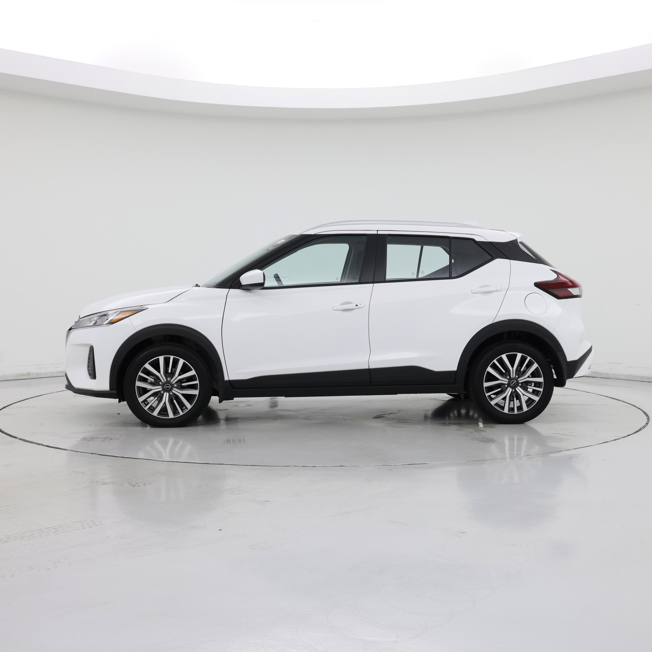 Thumbnail: 2024 Nissan Kicks - 3