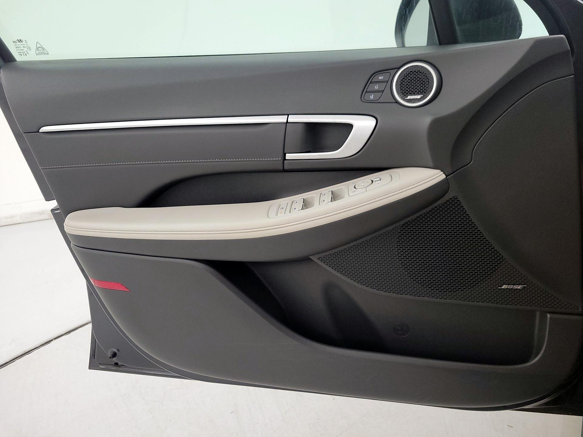 Thumbnail: 2022 Hyundai Sonata - 10