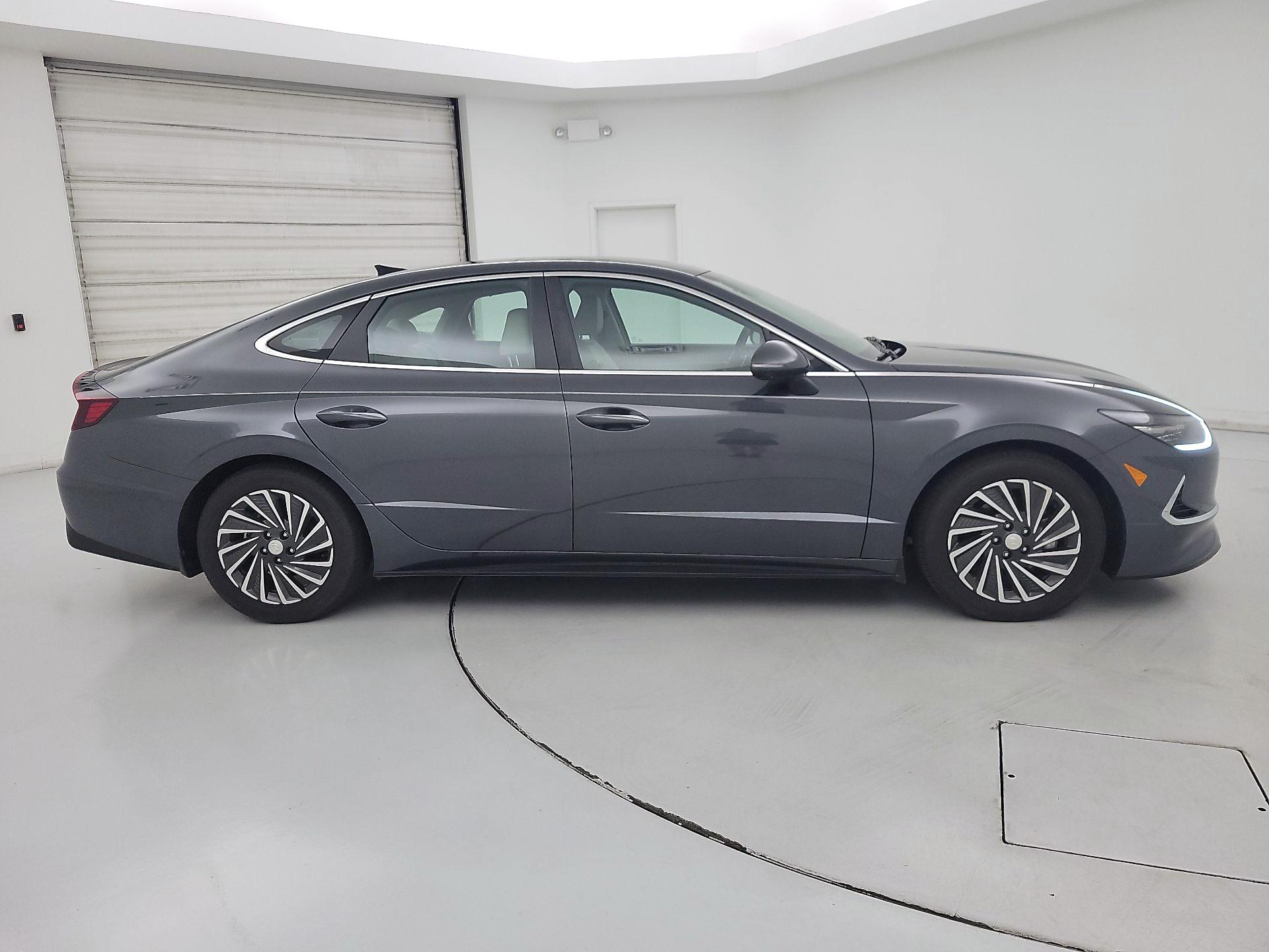Thumbnail: 2022 Hyundai Sonata - 4