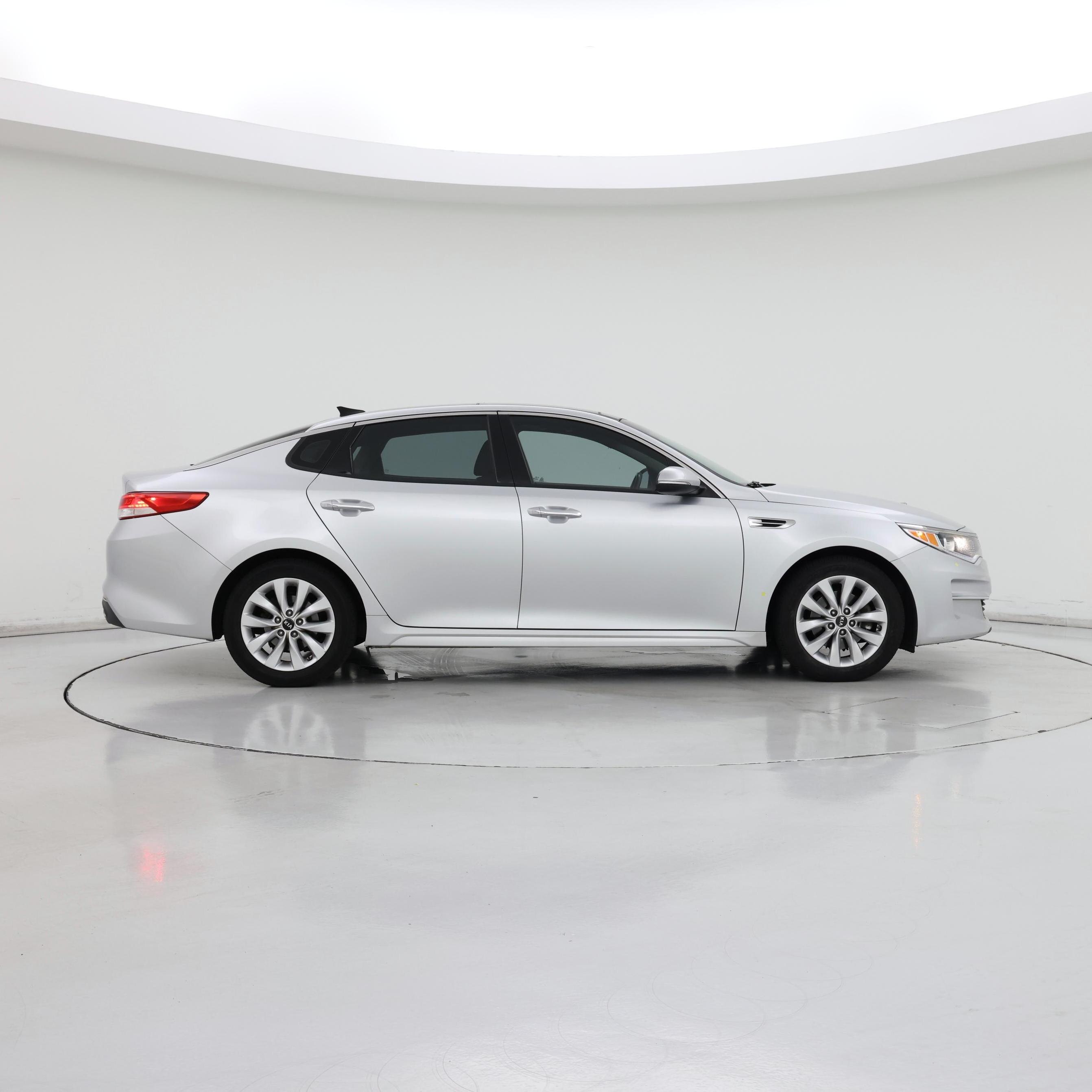 Thumbnail: 2018 Kia Optima - 7