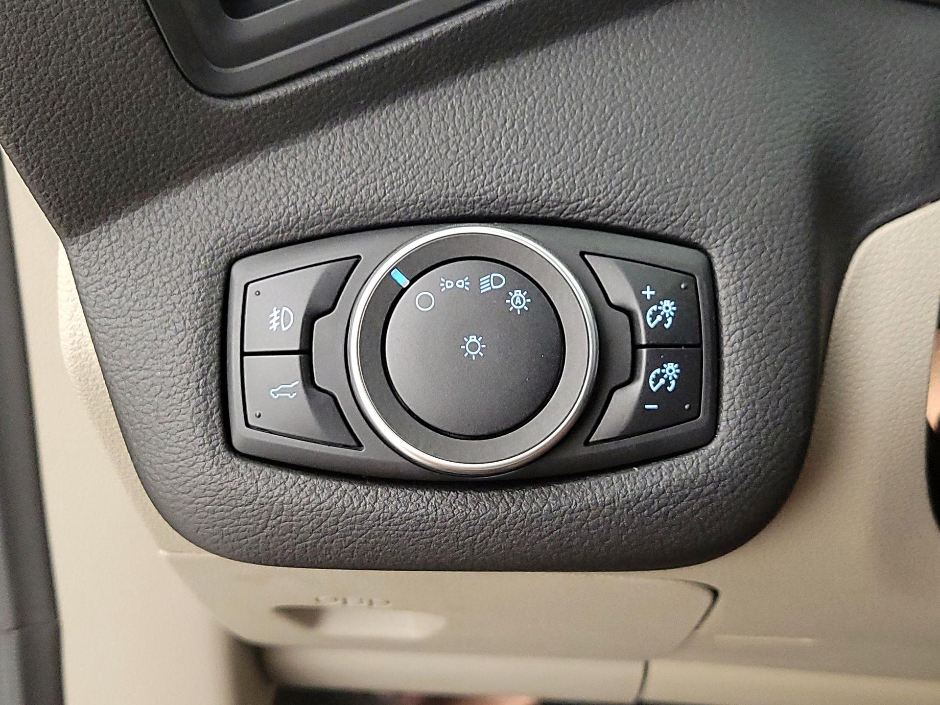 Thumbnail: 2017 Ford Escape - 13
