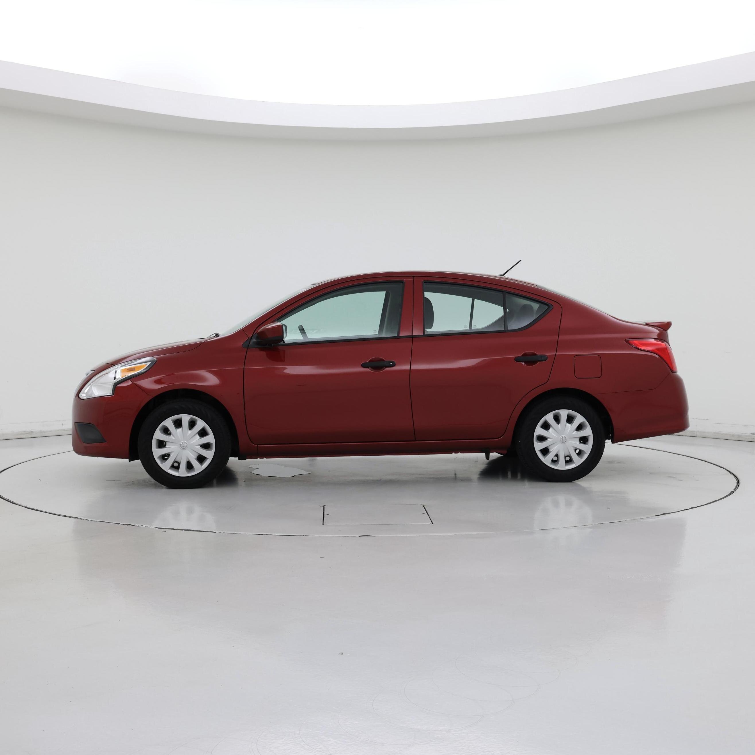 Thumbnail: 2019 Nissan Versa - 3