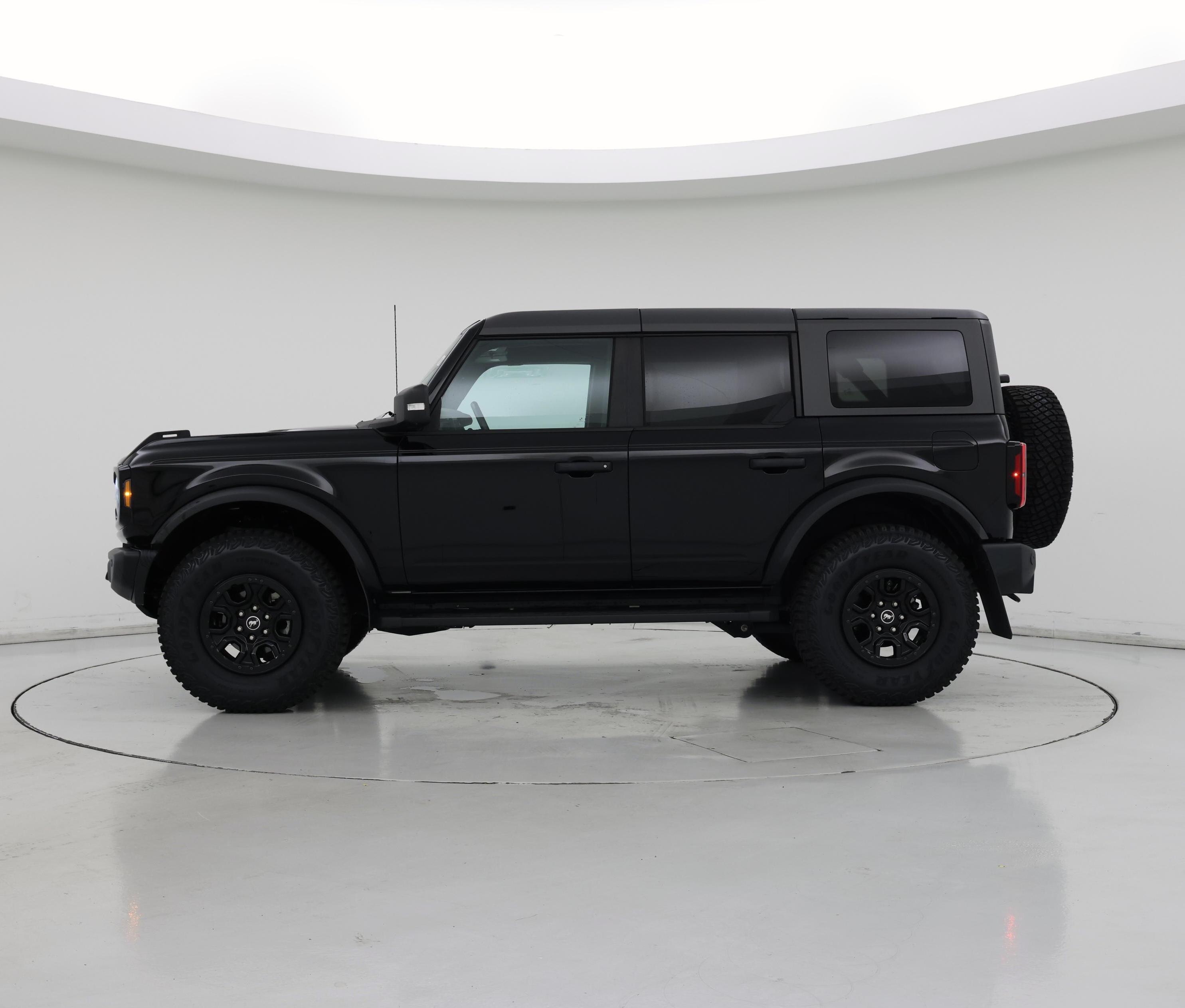 Thumbnail: 2023 Ford Bronco - 3